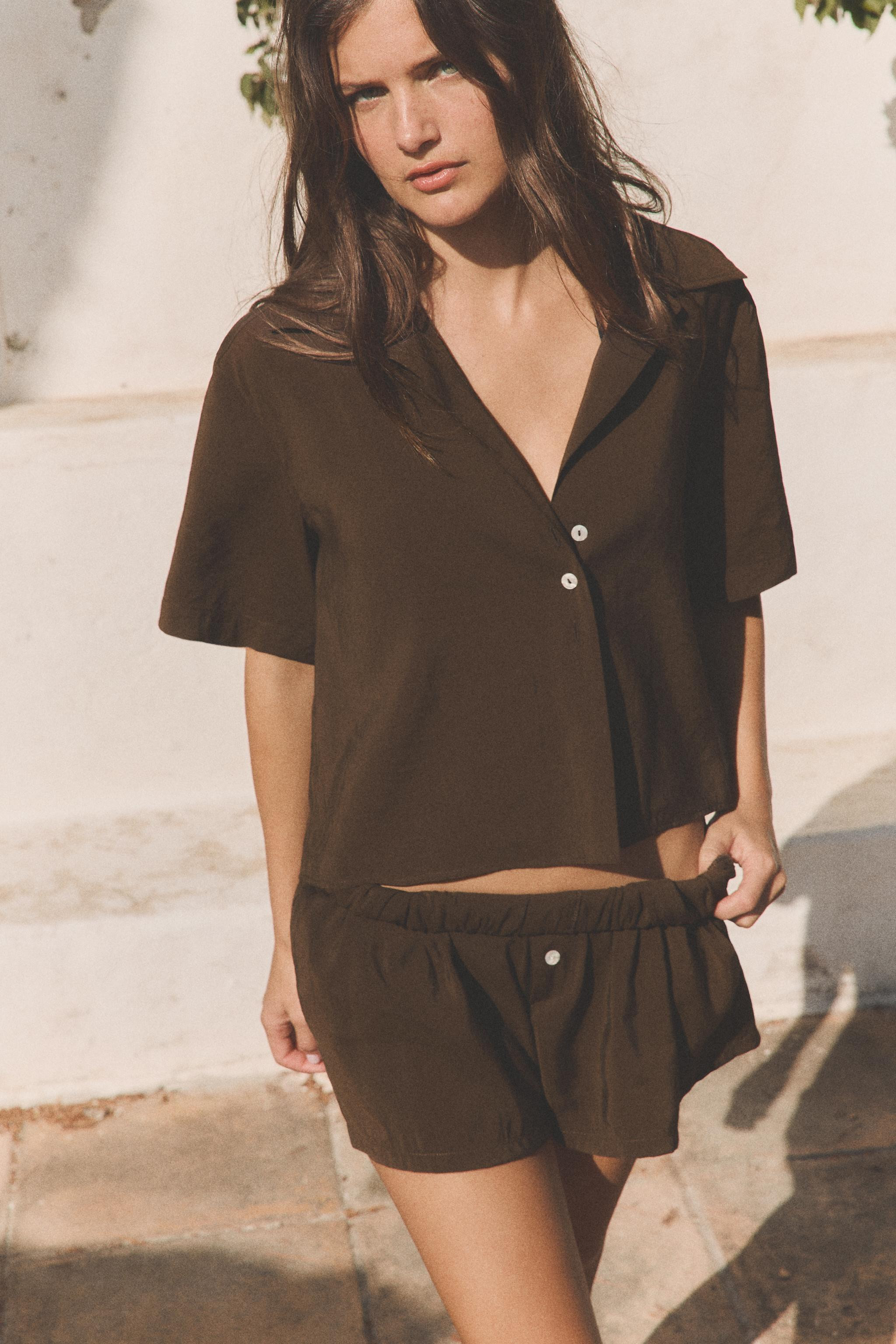 FLOWY SHORT SLEEVE SHIRT | Zara US