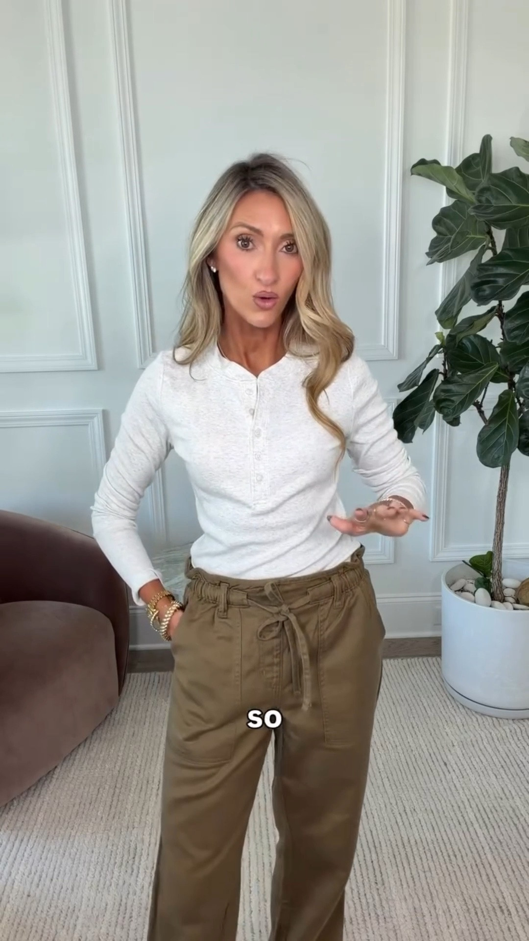 ✨ new arrivals with comfy jeans, a blazer that looks 💰💰💰, the perfect Christmas flannel 🎄and more!!

Mom style, elevated style, blazer, denim, jeans, flannel, Christmas flannel #momof4