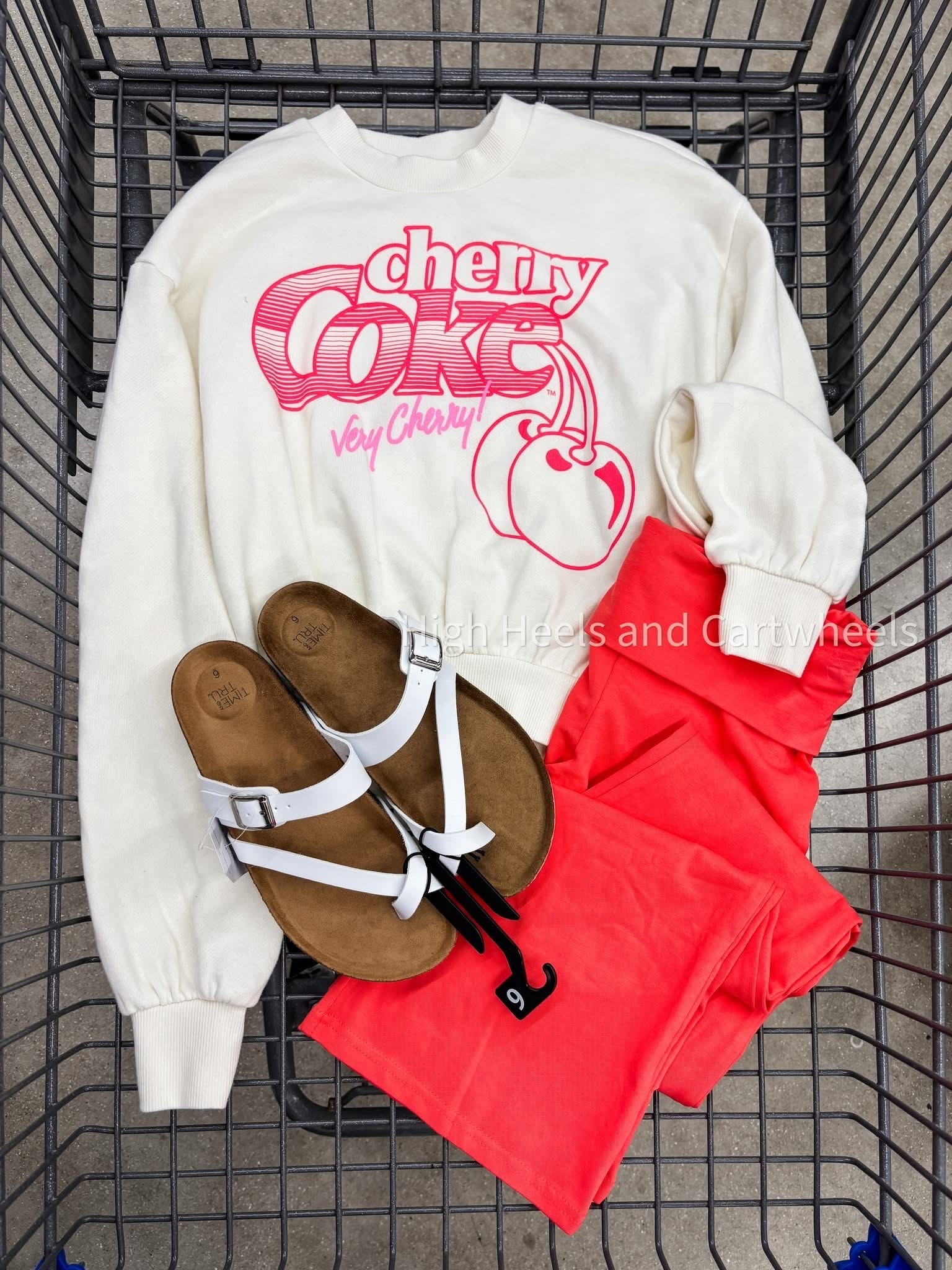 Fun picks from Walmart. Loving these new red leggings 
