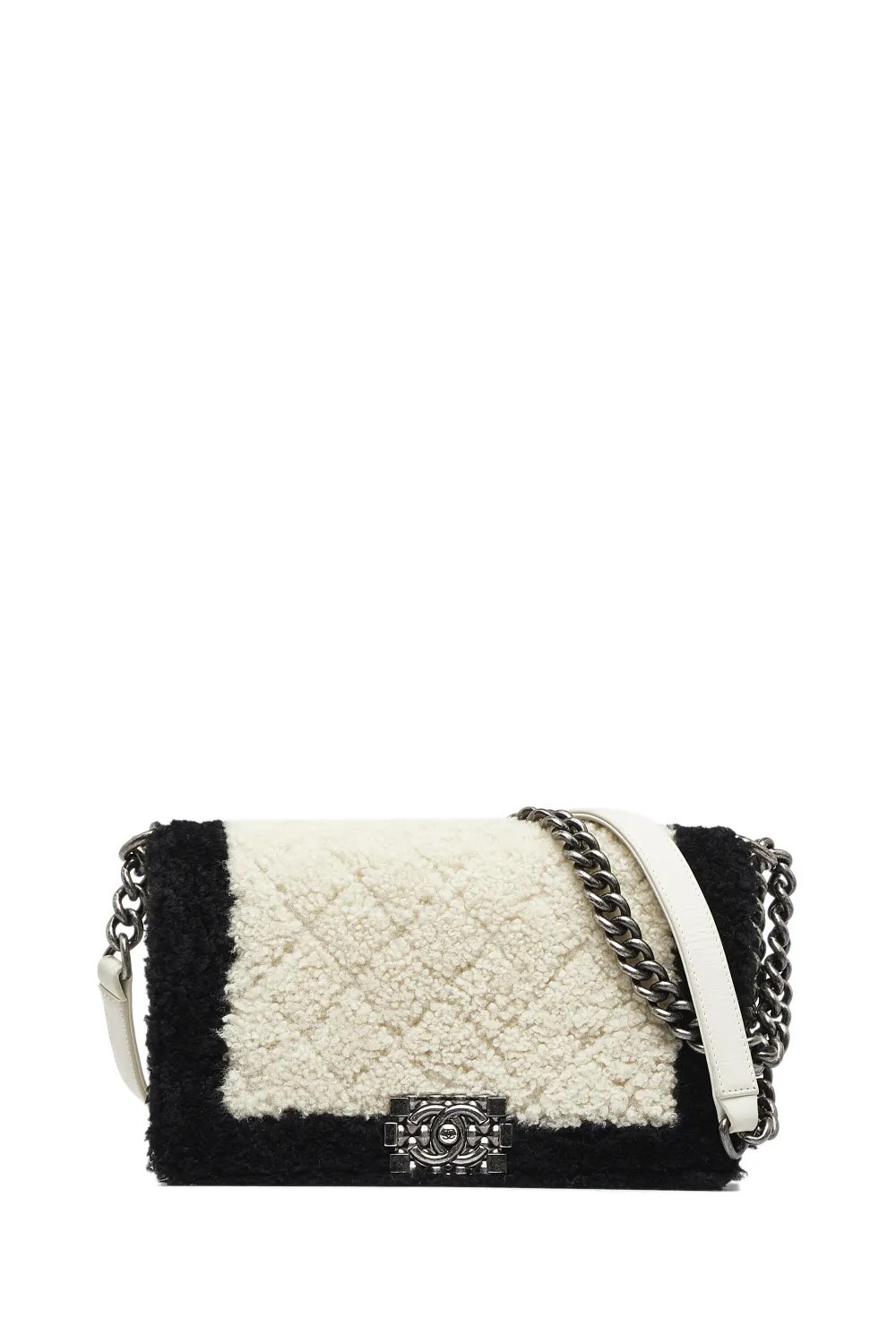 CHANEL Pre-Owned 2015-2016 Pre-Owned Chanel Medium Shearling Boy Flap Crossbody Bag - White | Farfetch Global
