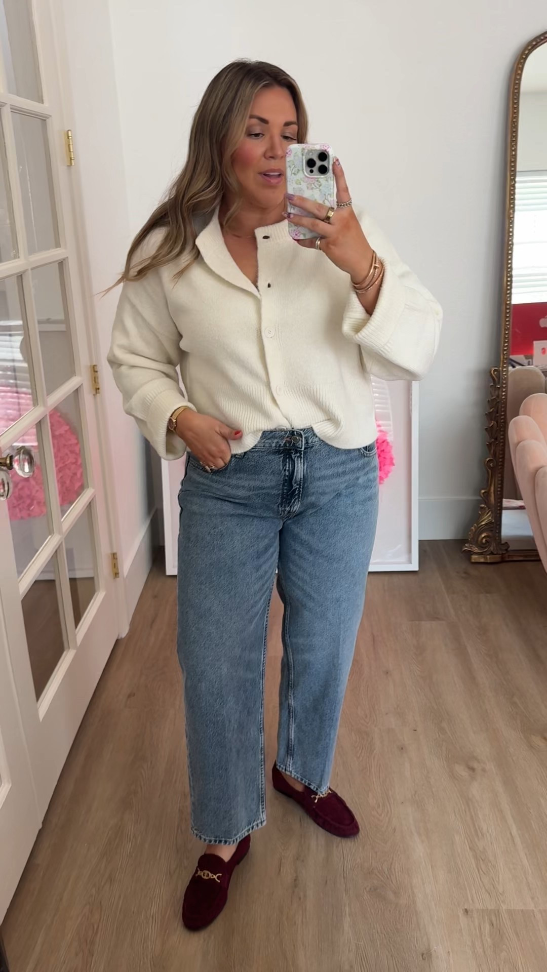 curvy midsize casual fall outfit! wearing size large in cream cardigan and size 32 in denim 

Nordstrom Anniversary Sale
N Sale
fall style 

#LTKMidsize #LTKSaleAlert #LTKFindsUnder100