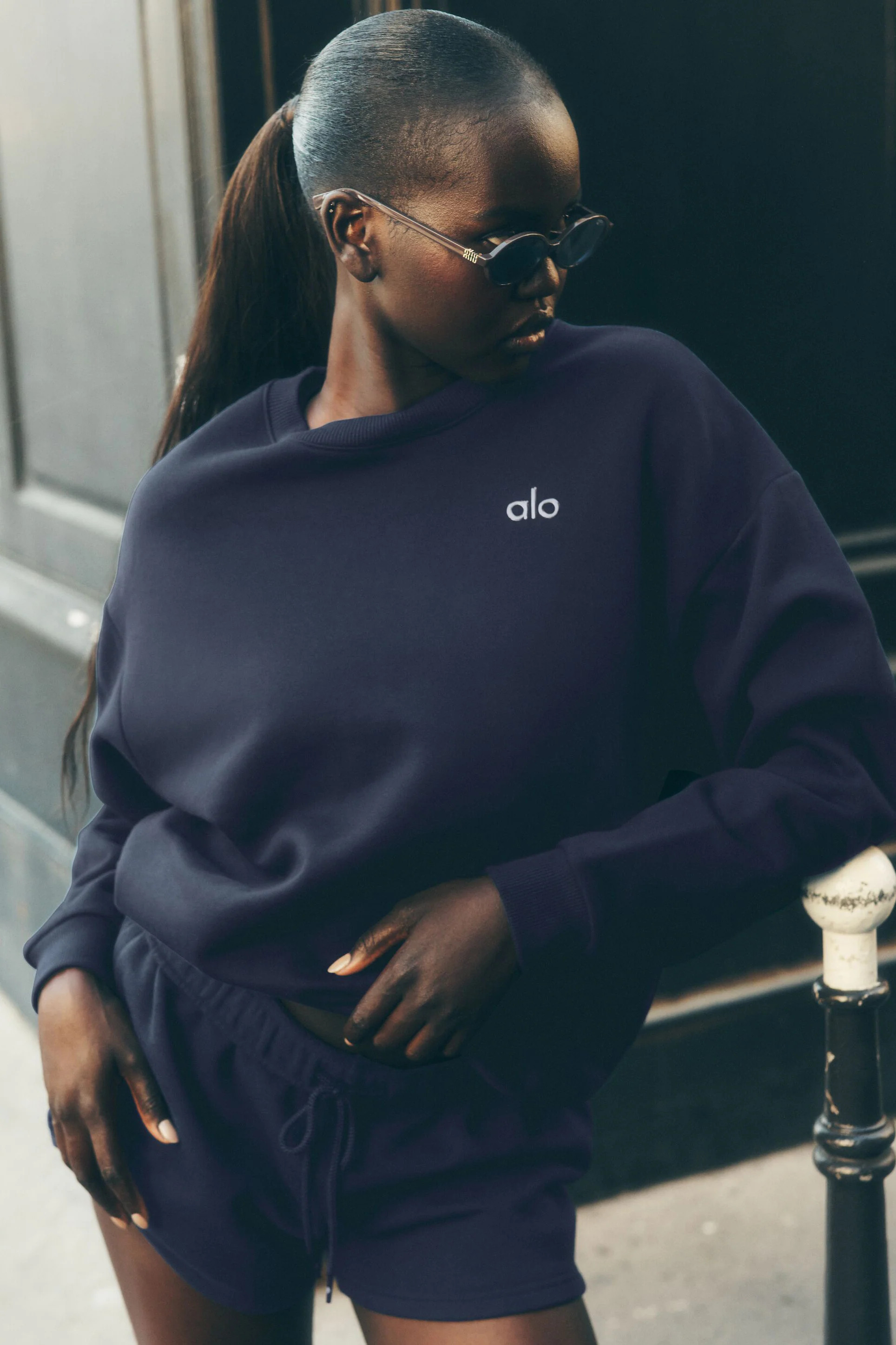 ALO | Accolade Crewneck Neck Pullover Top in Navy, Size: 2XS | Alo Yoga (US)