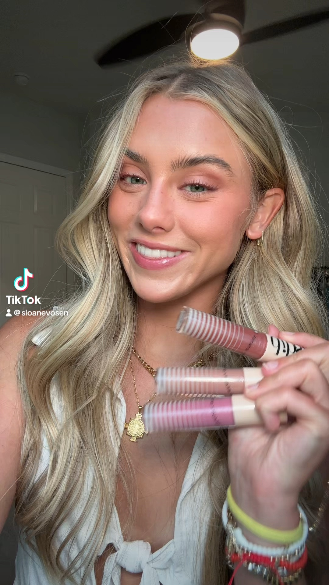 Dibs beauty Sooo much shine, everyone’s jelly. Our Go To Glossy Balm packs on all the shine (with none of the stick) for luscious lips in just one swipe. Infused with ultra-fine shimmer for a kiss of iridescence, this full-bodied gloss delivers a pearl-like finish that shines from every angle… just like you. Available in ten juicy versatile colors with a light vanilla scent, these balms are sure to be your NEW go-tos.

#LTKFindsUnder50 #LTKBeauty #LTKVideo