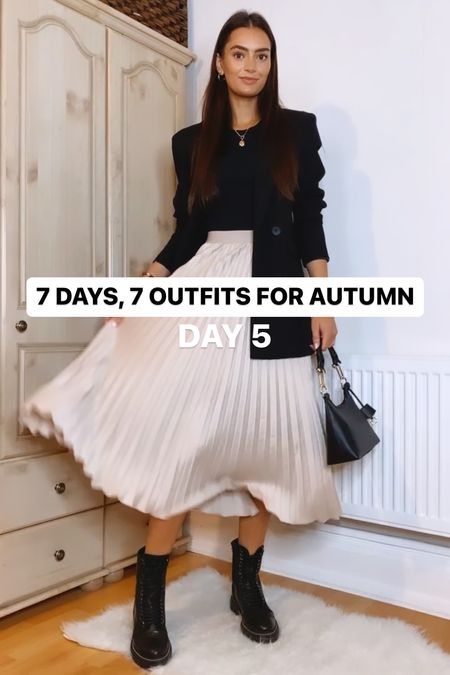 7 Days, 7 Outfits for Autumn: Day 5 🍂

Black longline blazer, racerback top, pleated midi skirt, lace up biker boots

#LTKSeasonal #LTKstyletip #LTKshoecrush