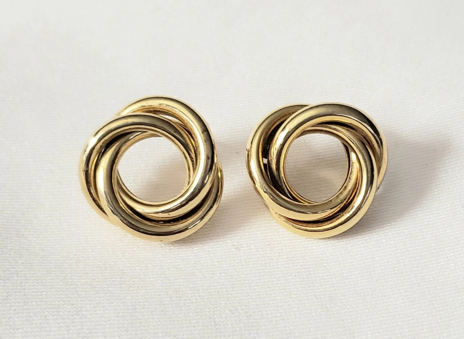"Pendientes perforados de colección en tono dorado con nudo retorcido de 7/8" | eBay US