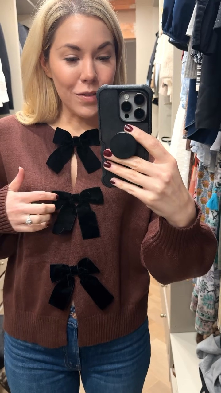 Bow sweater 
Amazon 
Looks so luxe - beautiful!! #LTKFindsUnder50

#LTKootd #LTKSeasonal