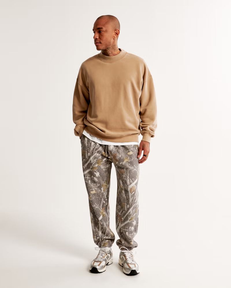 Men's Essential Sweatpant | Men's Bottoms | Abercrombie.com | Abercrombie & Fitch (US)