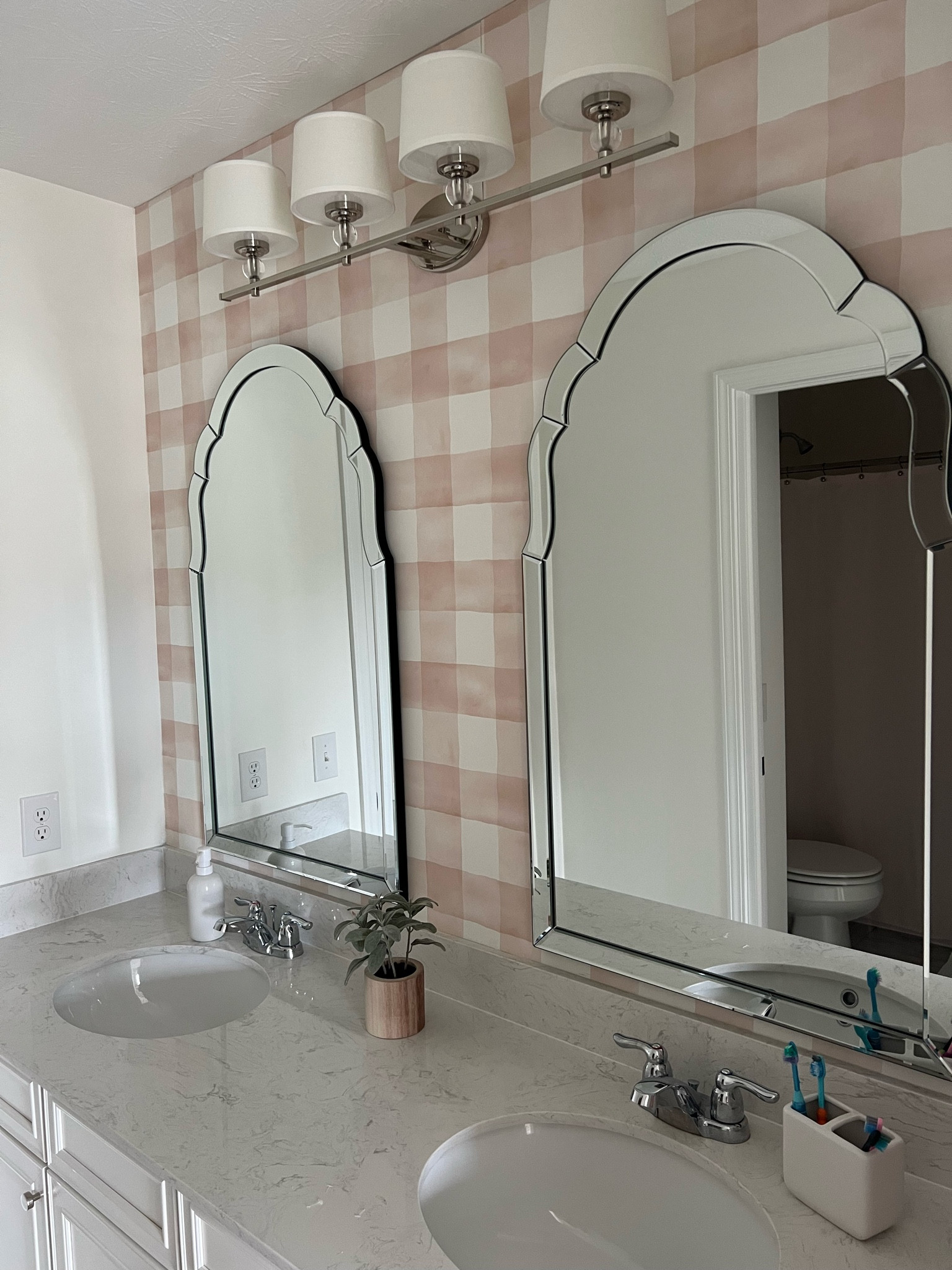 Girls bathroom

#LTKfamily #LTKhome