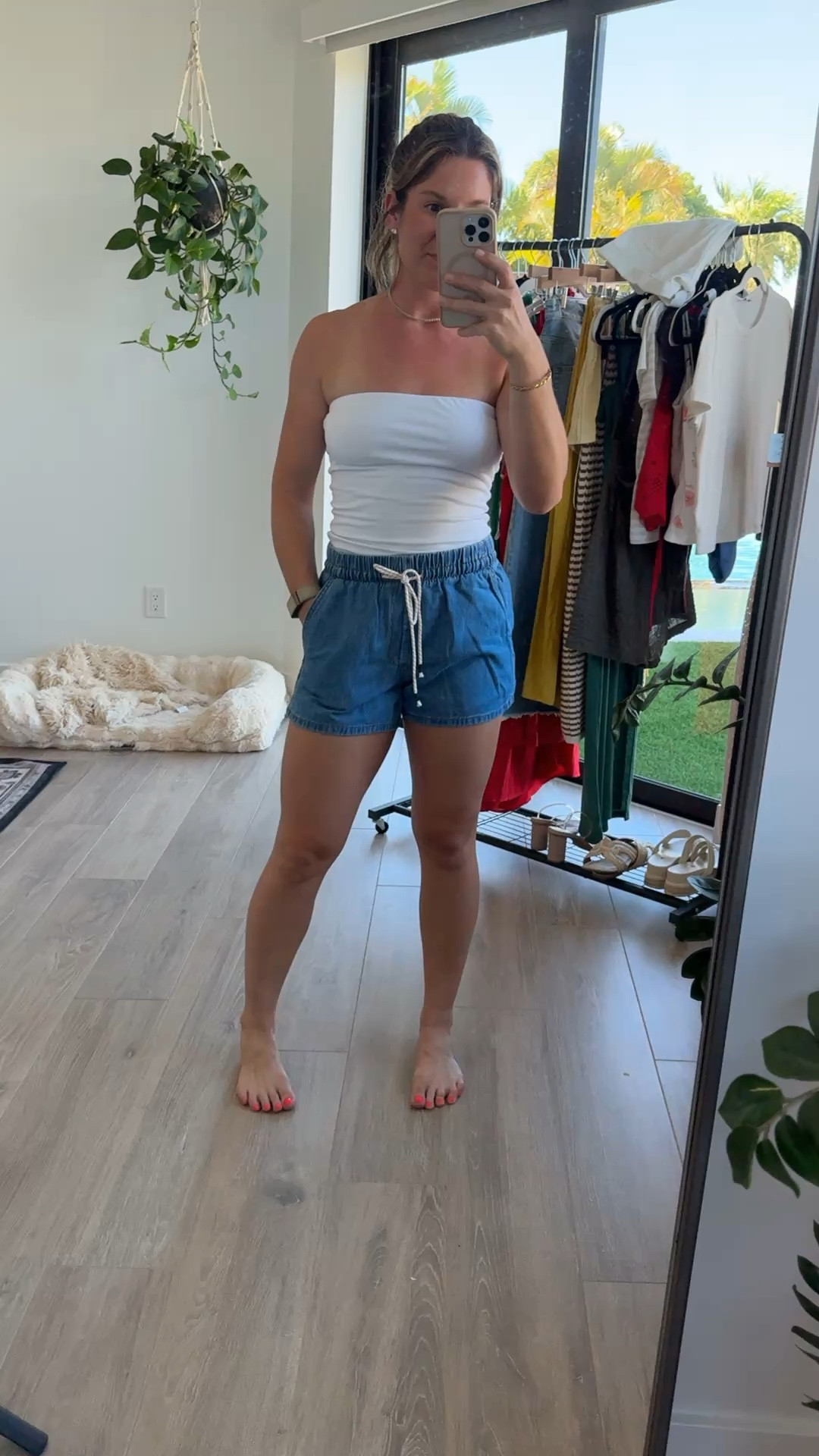 I don’t know what’s happening in the universe but I have found ANOTHER pair of denim shorts for the summer!!! AND they’re on sale 🥰 I’m wearing a size small and bought both the denim and the white and I’m in love with them. The stretchy waist band is comfortable and the pockets are a plus  