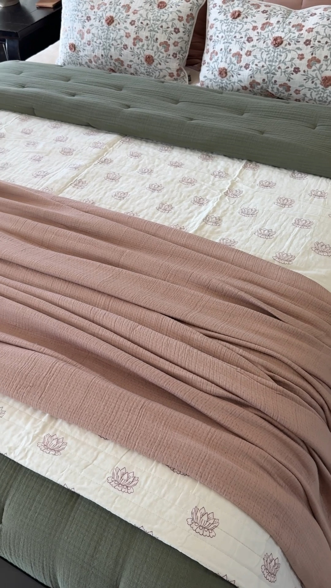 This beautiful lightweight blanket is on sale for 25% off this week at Target! All Casaluna bedding is included in the sale. 🎉 This is the Light Adobe Clay color and it’s perfect for a Spring refresh! 

#LTKSaleAlert #LTKWatchNow #LTKHome