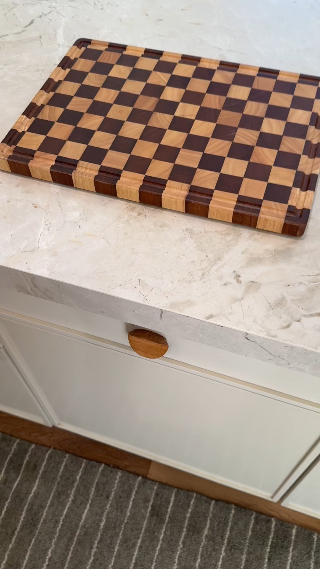 The most gorgeous cutting board! 