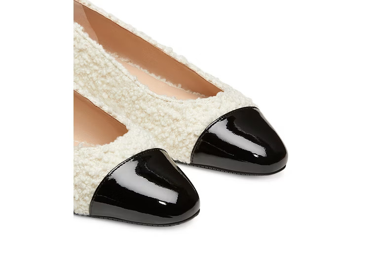 Pearl Flat | Stuart Weitzman Outlet
