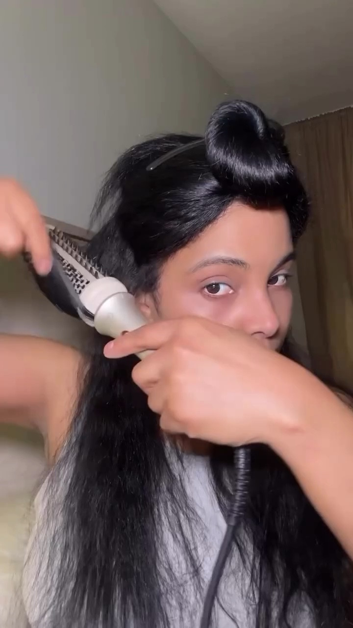 Este cepillo TYMO me resolvió la vida 😮‍🔥
Rápido, práctico y deja el pelo con un acabado limpio y bonito 💁🏽‍♀️✨
Lo tienes que probar… no te vas a arrepentir.”

#Tymo #HairTool #ResultadosReales #PeloConBrillo #FrizzControl HairRoutine BeautyMustHave CabelloSaludable LTKFinds HairGoals