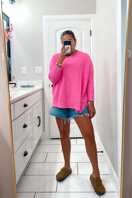 Casual Outfit 

Fall Outfit | Transtional Outfit | pink knit sweater | parker denim shorts | clogs outfit | grand millennial style | outfit inspo | fall outfit inspo | 

#LTKSeasonal #LTKshoecrush #LTKstyletip