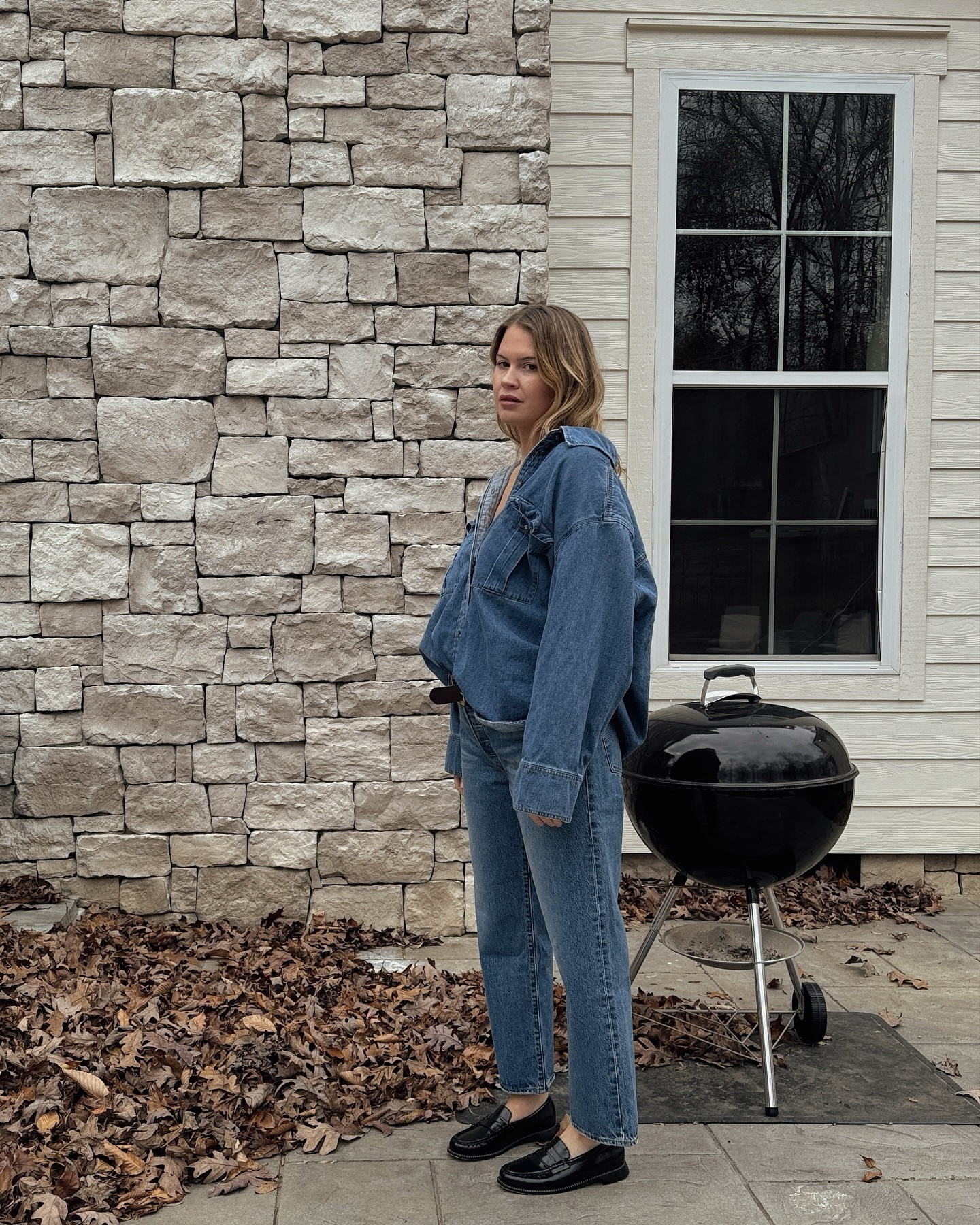 manning the grill 

#maternityoutfit #dressingthebump #nonmaternitymaternity #denimondenim #secondtrimester #13weekspregnant #maternityinspo #whattowearnow #stylediaries #bumpstyle #dressthebump