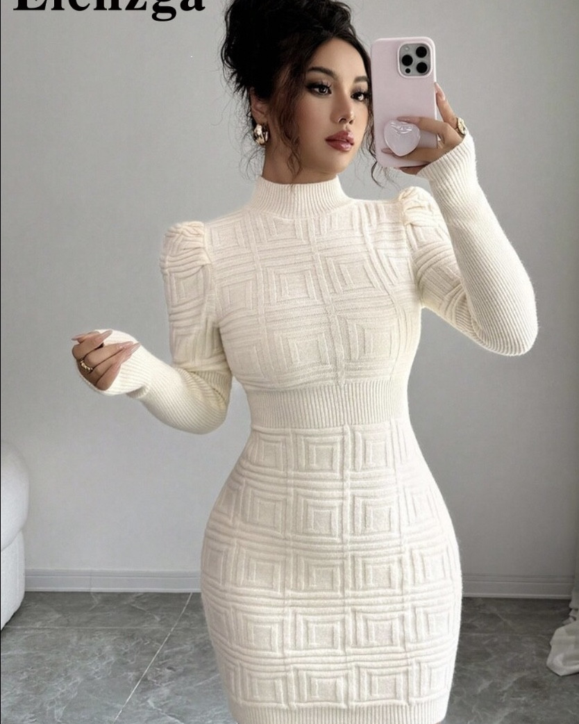 Try pairing a winter white or cream sweater dress with gold boots for a super cute date night, solo date or girls night out look🤍❄️💫.