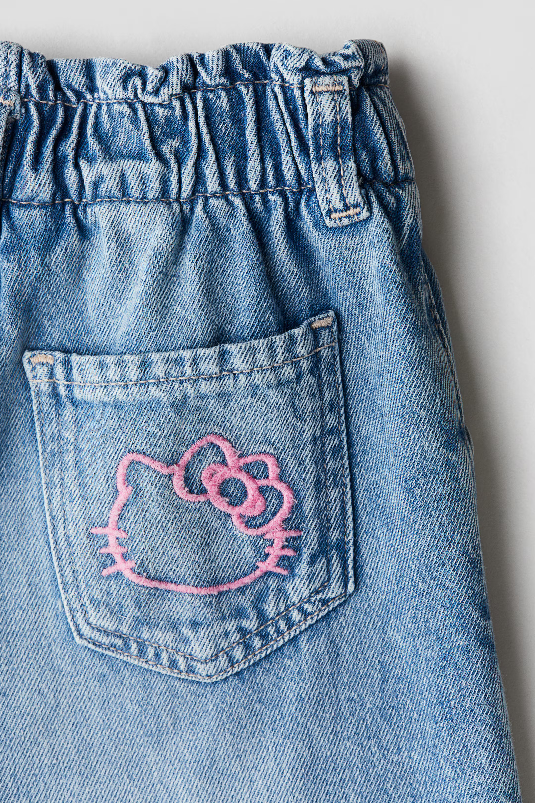 Relaxed Fit Paper Bag Jeans - Denim blue/Hello Kitty - Kids | H&M US | H&M (US + CA)