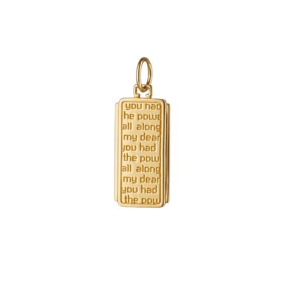 “Dorothy” 18K Gold Medallion Charm | Monica Rich Kosann | Monica Rich Kosann