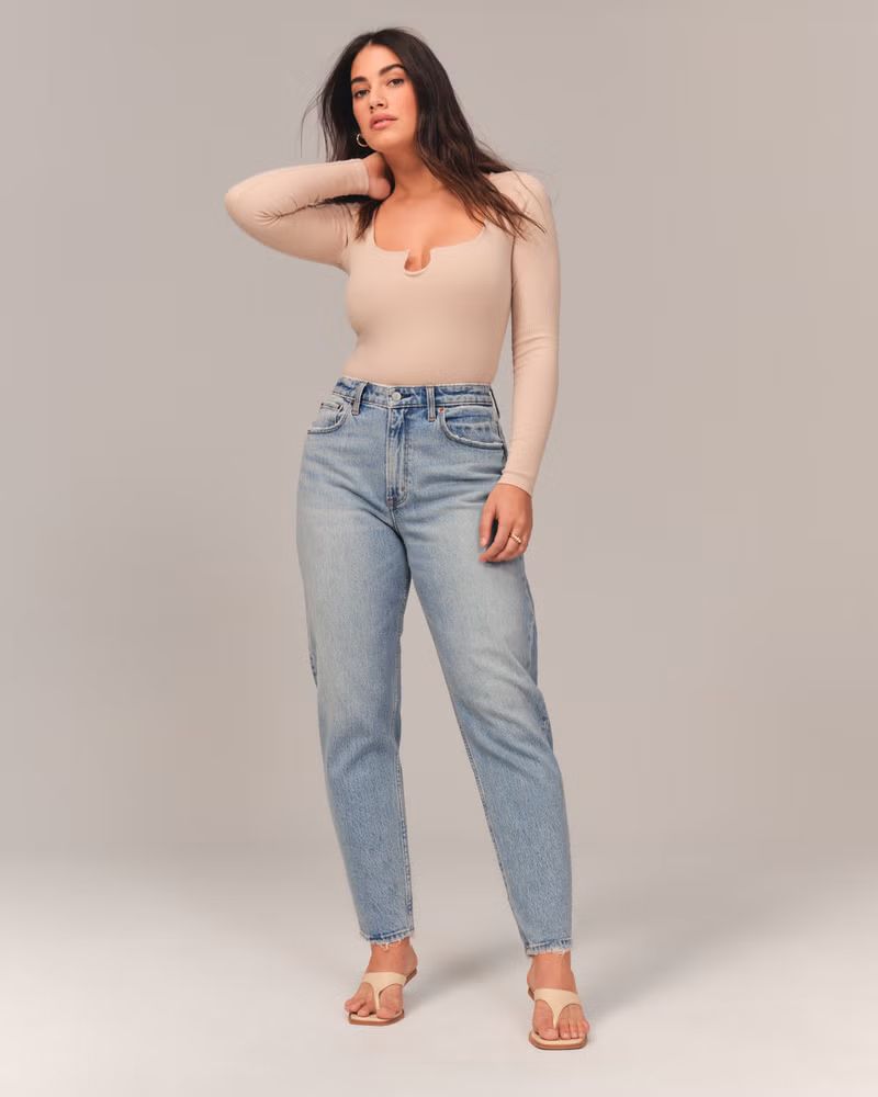 Curve Love High Rise 80s Mom Jean | Abercrombie & Fitch (US)