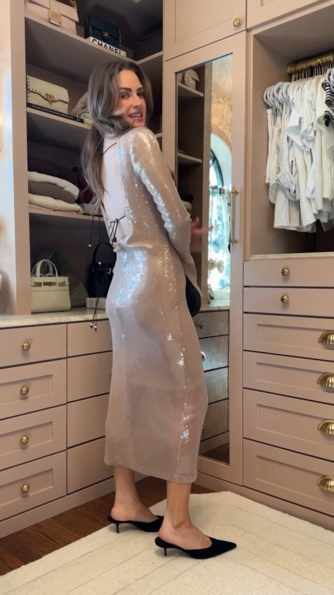 Such a great dress for the upcoming holidays from Amazon!
