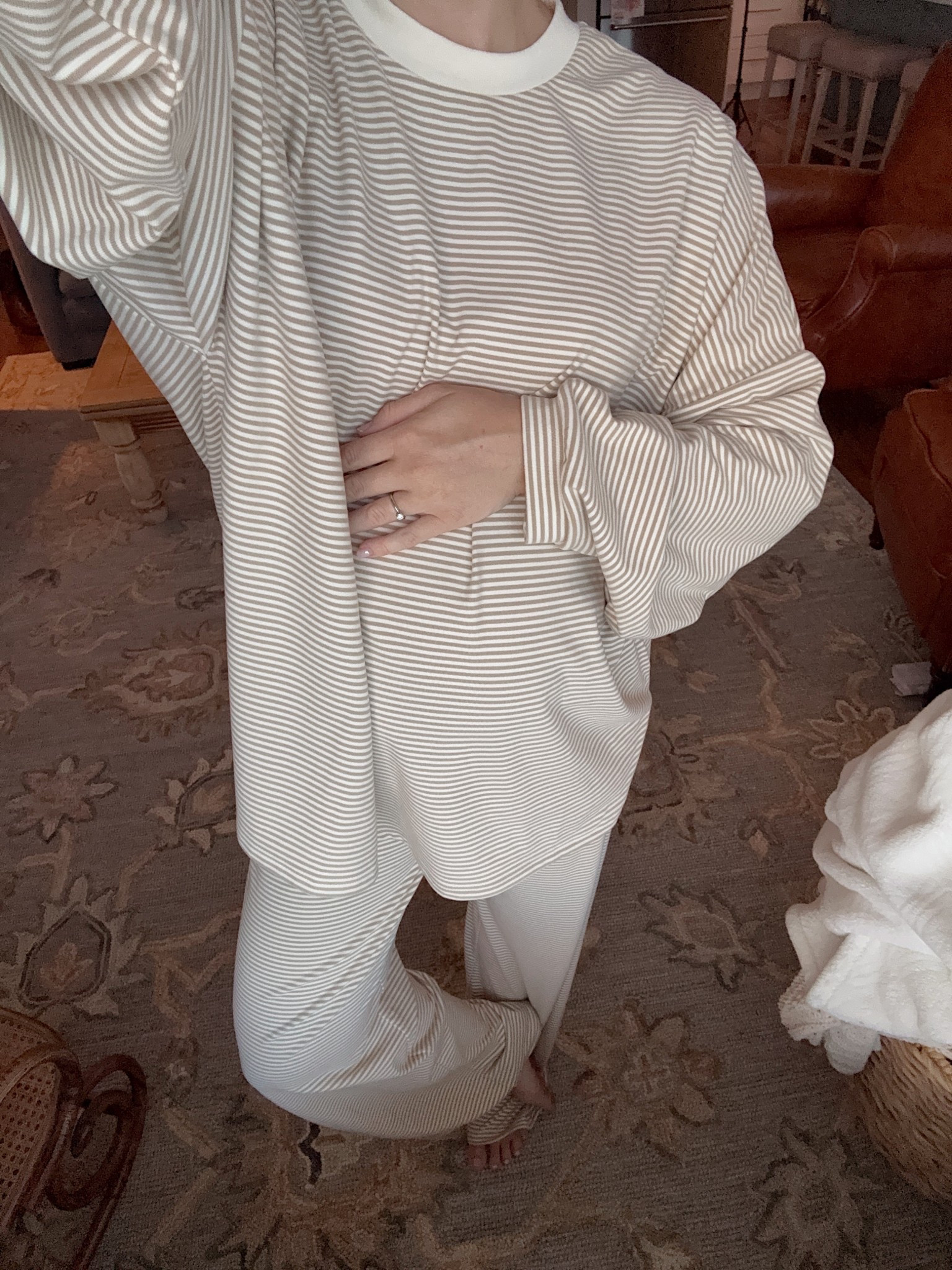 Wearing a small medium! 


#LTKBump #LTKSeasonal #LTKFindsUnder100