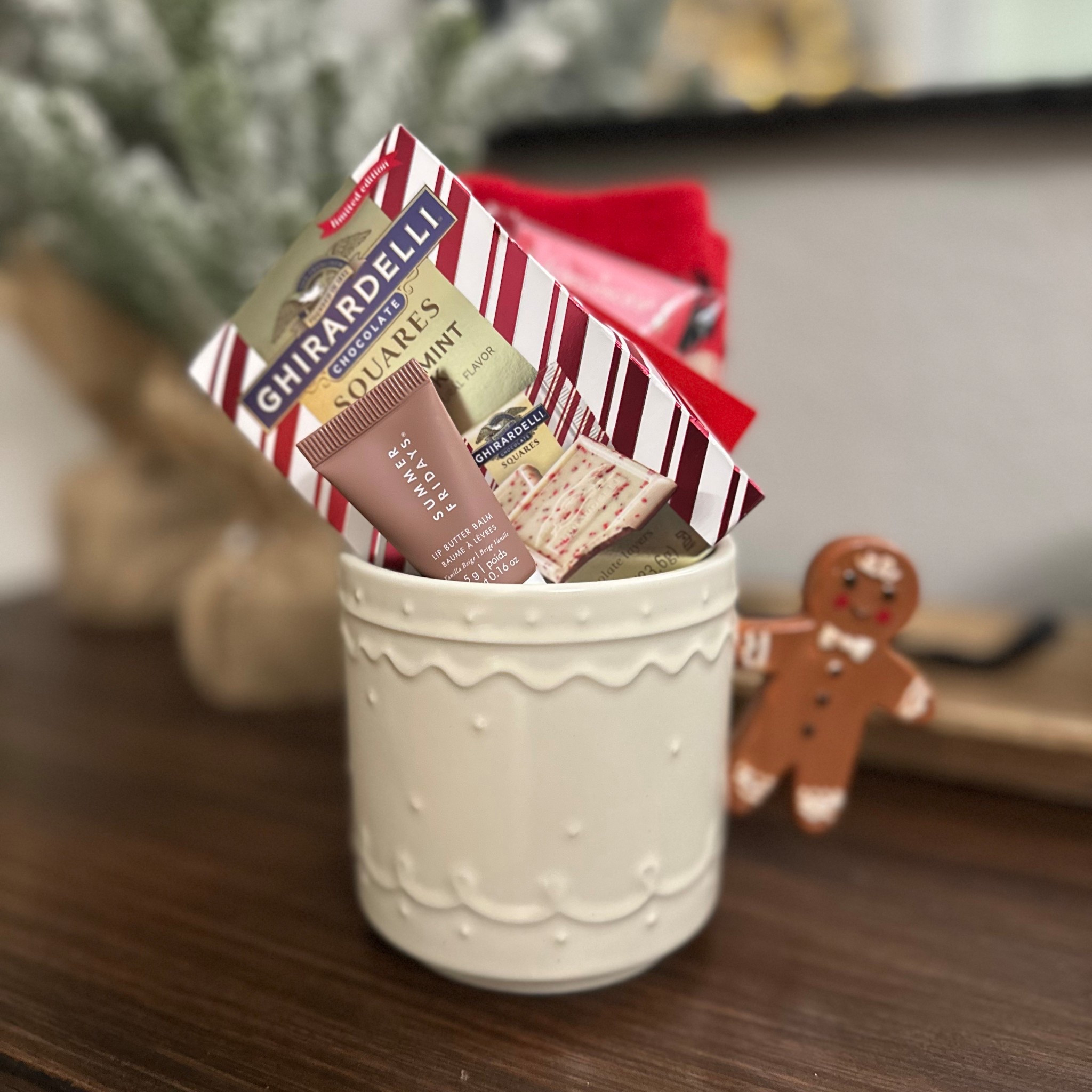 Cute little mug gift idea 🎄❤️

#LTKSeasonal #LTKGiftGuide #LTKHoliday