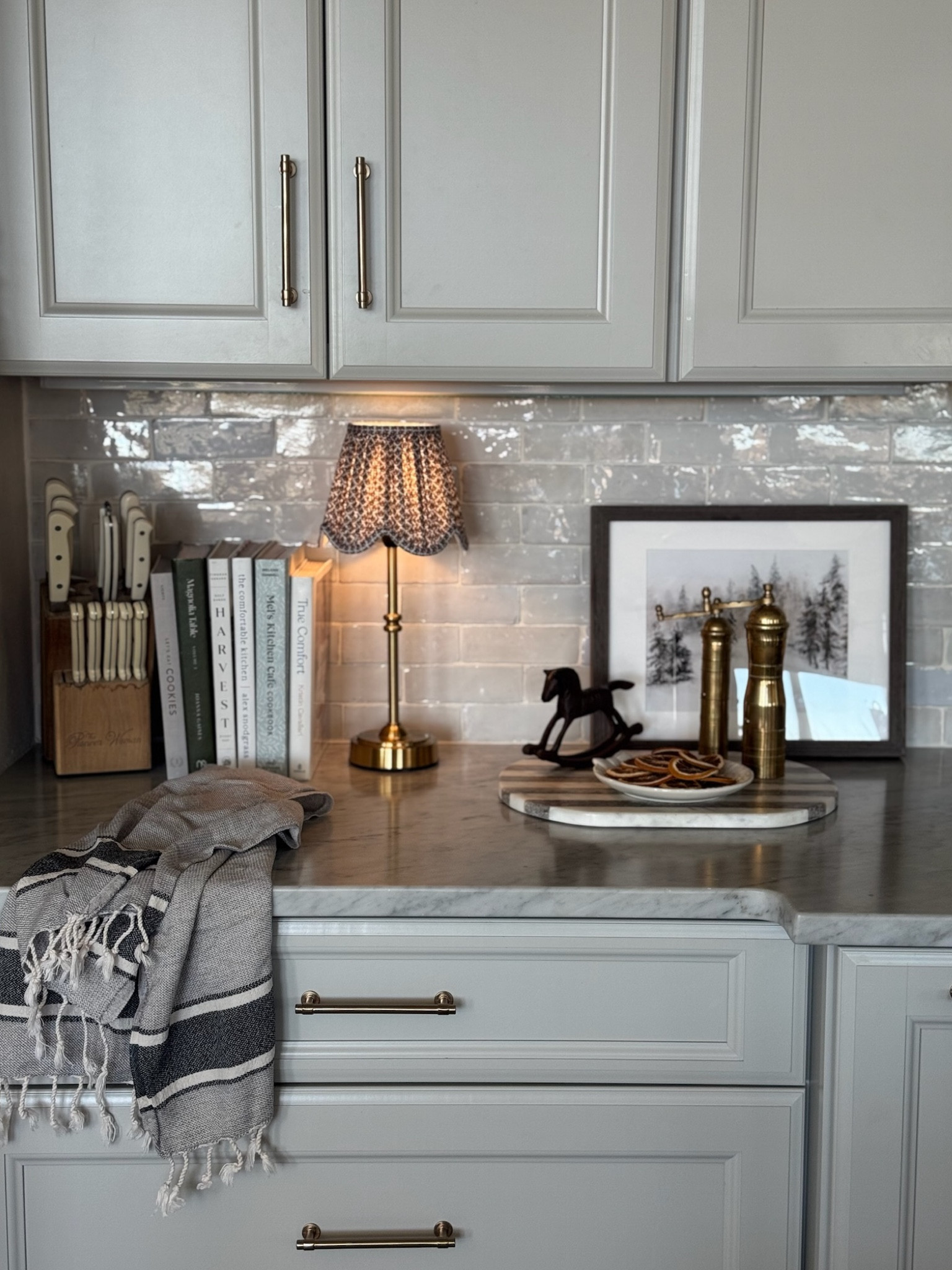 Do you have a lamp in your kitchen? I love adding one for warmth and coziness, especially at night! 

#LTKHome #LTKStyleTip