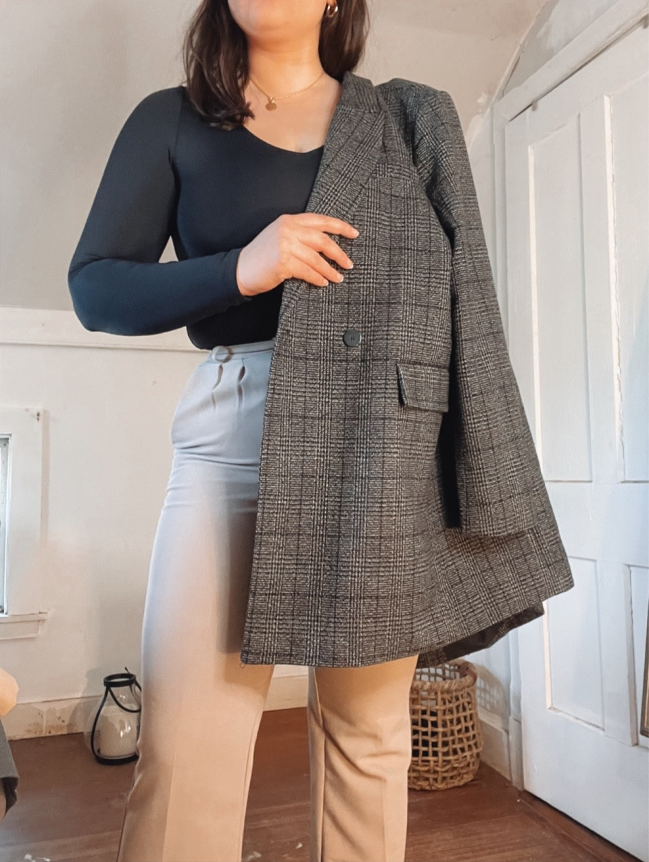 Loving these Abercrombie coats! 

#coats #abercrombie #plaidcoat 