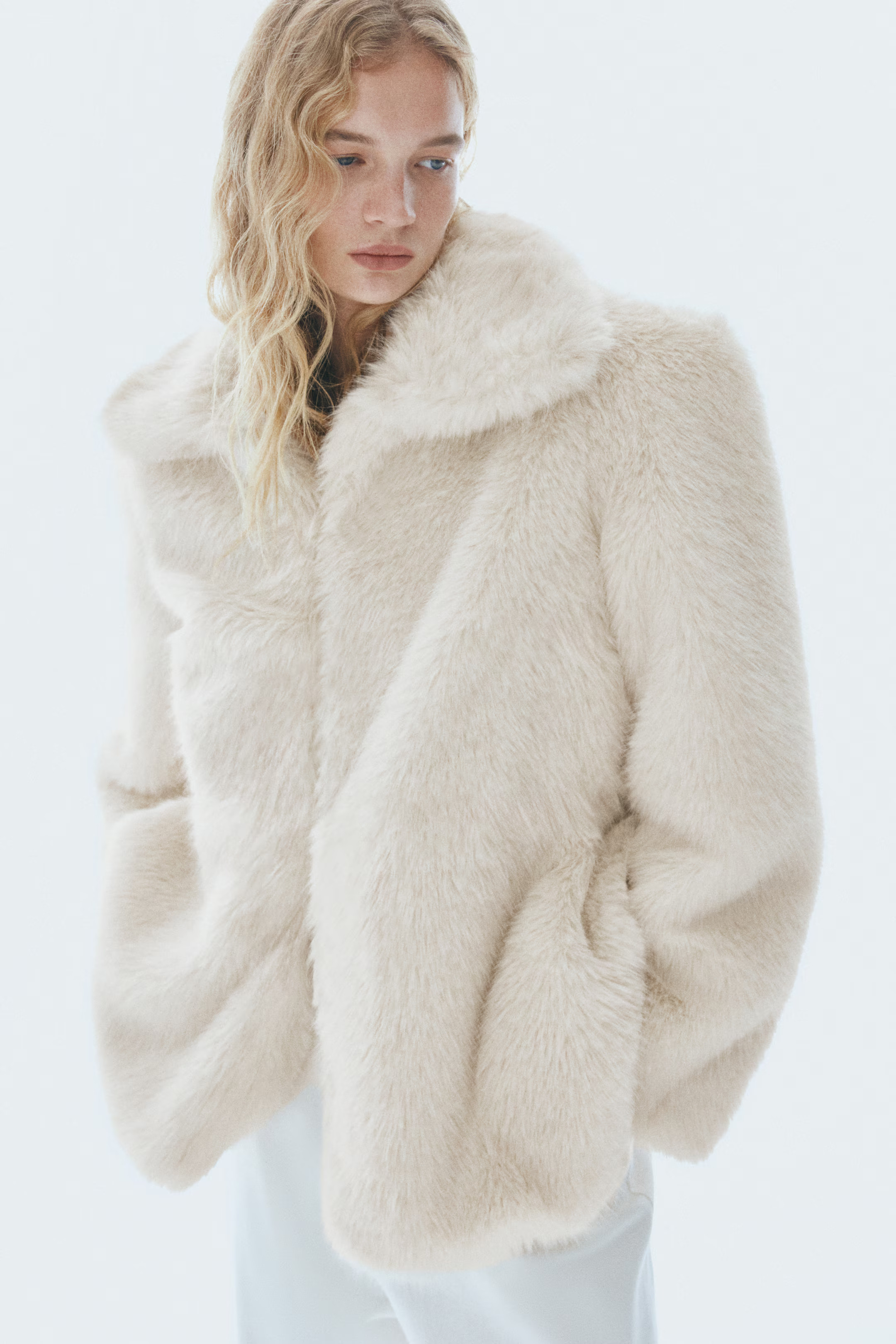 Shoulder-pad jacket | H&M (UK, MY, IN, SG, PH, TW, HK)