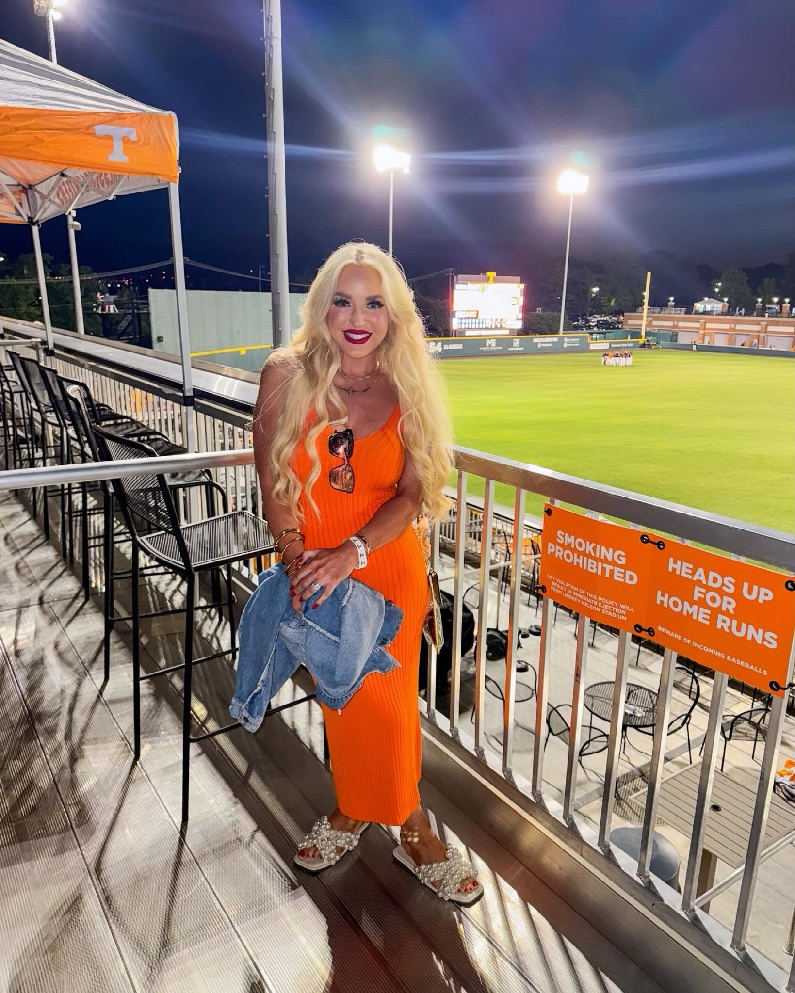 Size XS. It does stretch out, so size down. Super comfortable! 

#LTKStyleTip #LTKBeauty #LTKSeasonal