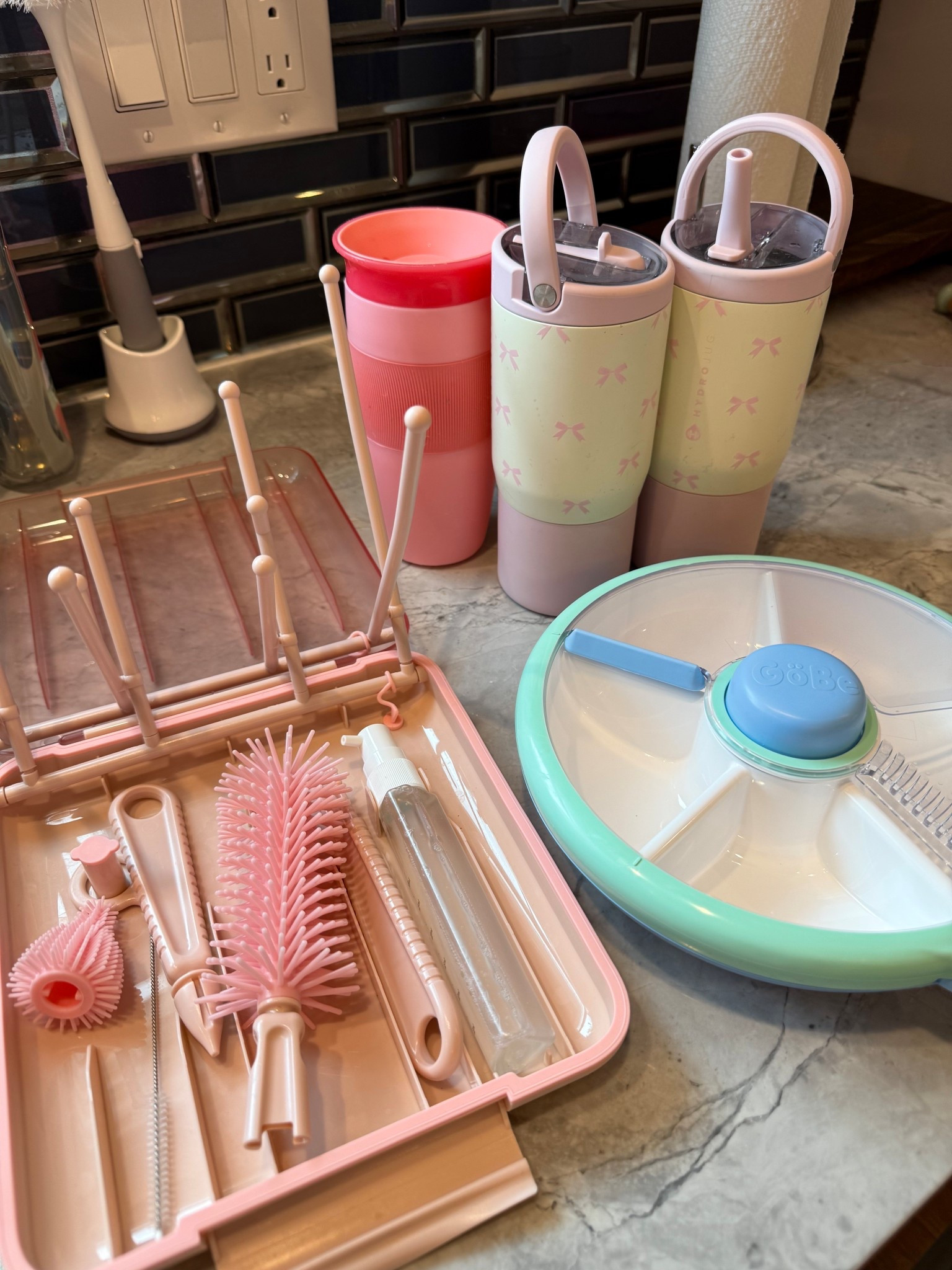 Rotating snack packs & bottle cleaners for traveling with hungry & thirsty babies/toddlers! 🔗🥛🧼🍪🧃#LTKbottlewash #LTKtravelwithkids #LTKtoddlers 

#LTKKids #LTKTravel #LTKmomlife