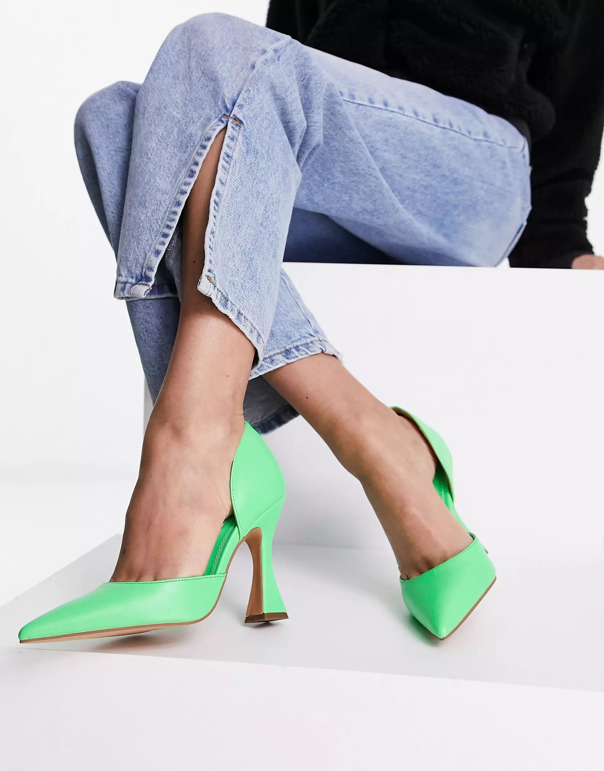 NA-KD hourglass heel pointed toe pumps in green | ASOS | ASOS (Global)
