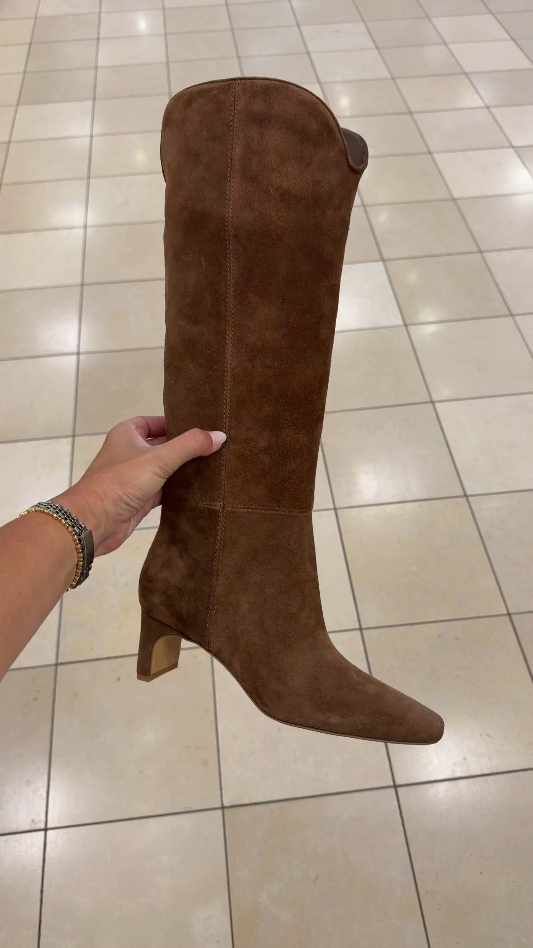 Dolce vita knee high suede boots

#LTKOver40 #LTKSeasonal #LTKgrwm