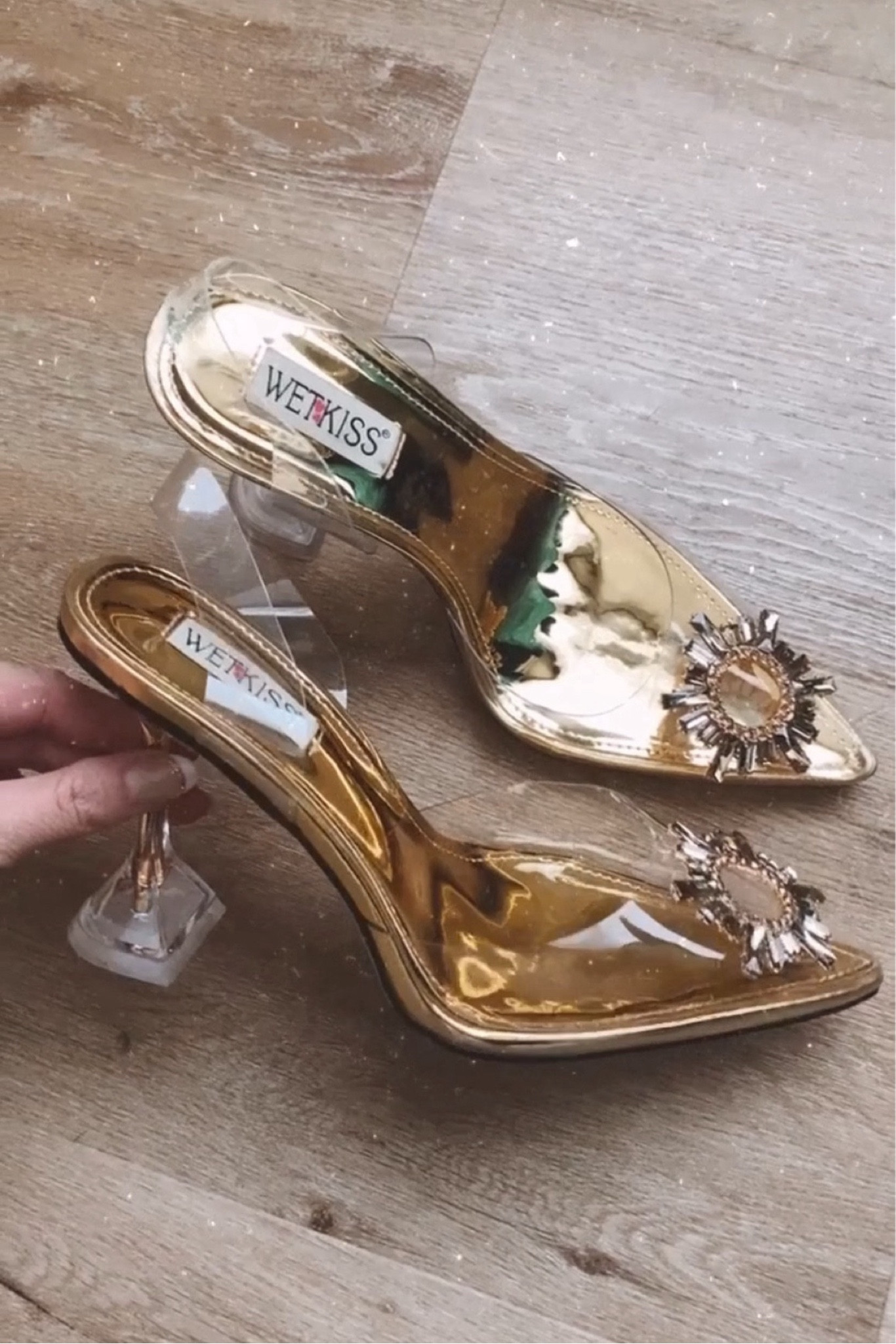 Amazon holiday heels-go up half size!

Amazon heels, holiday heels, holiday fashion,
Amazon shoes

#LTKStyleTip #LTKHoliday #LTKShoeCrush