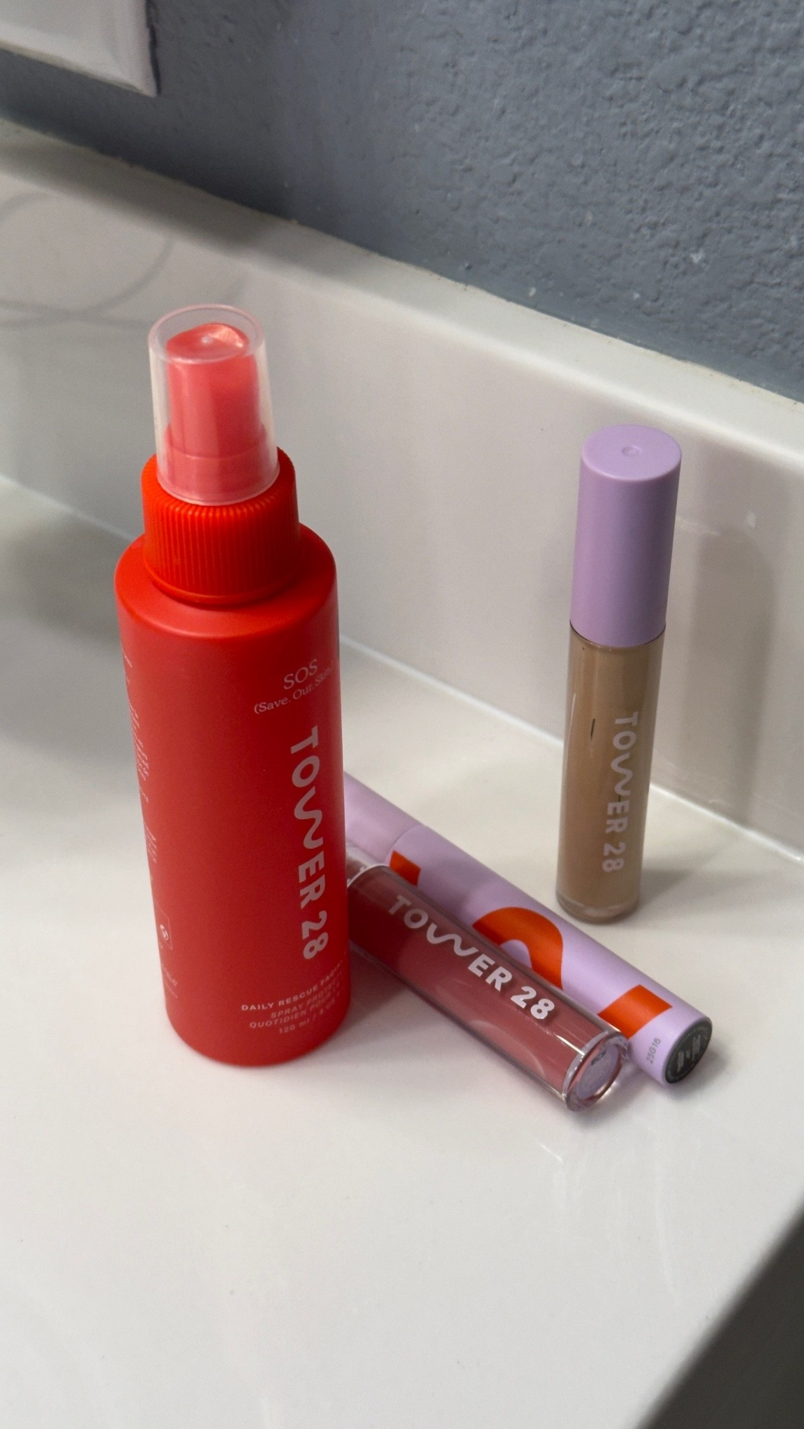 Concealer : MDR 9.0 
Lip gloss: pistachio

#LTKselfcare #LTKmorningroutine #LTKdayinmylife