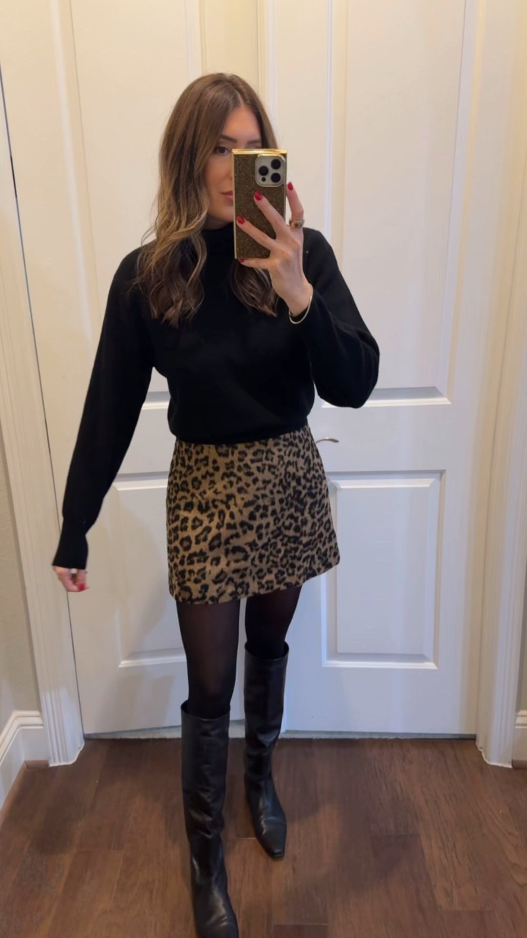 My favorite cashmere turtleneck is 30% off! In the small 

#LTKSaleAlert