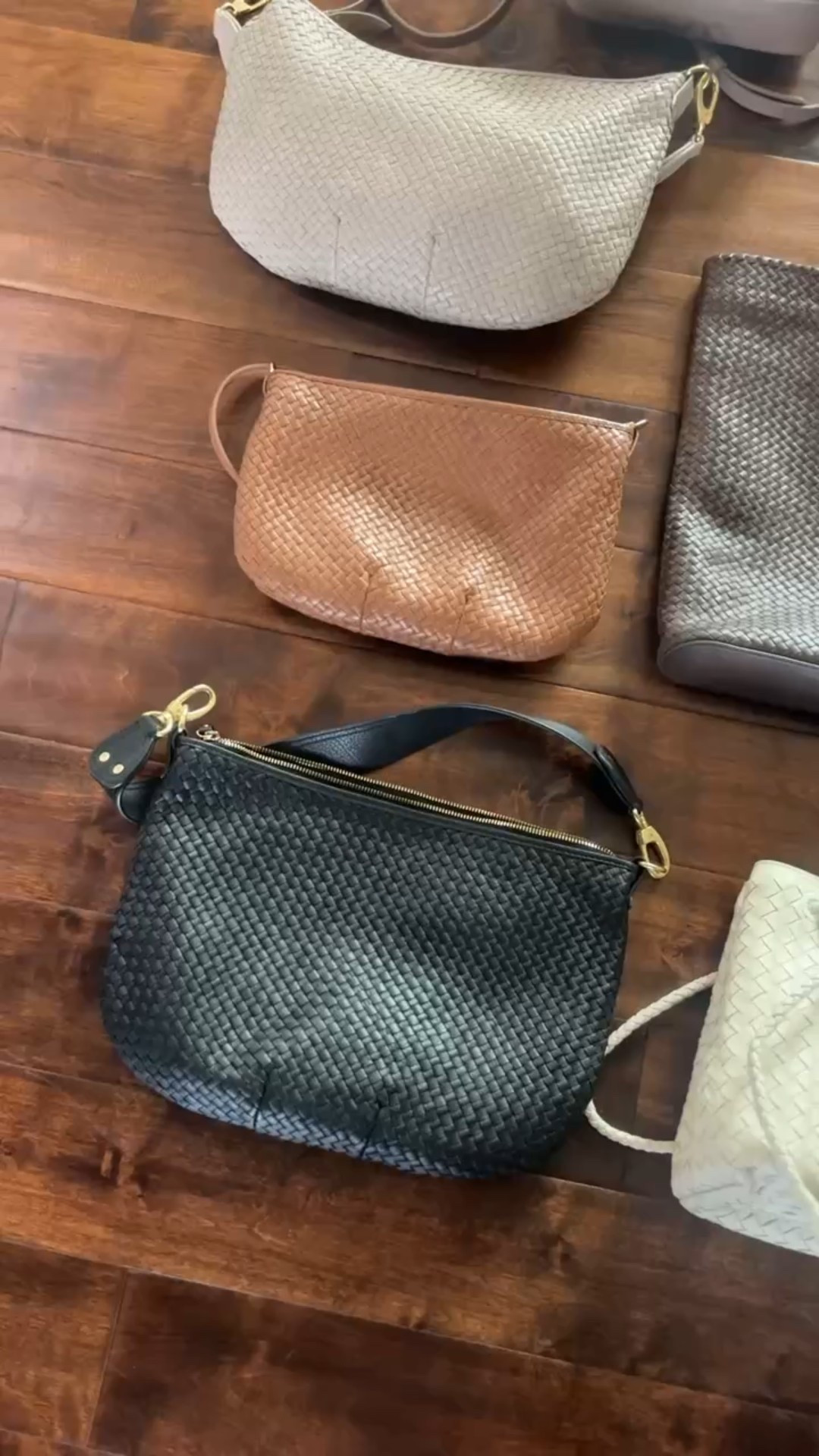 If you want quality leather without the price tag, @onequince is it and have been my go to bags this year. #quincepartner