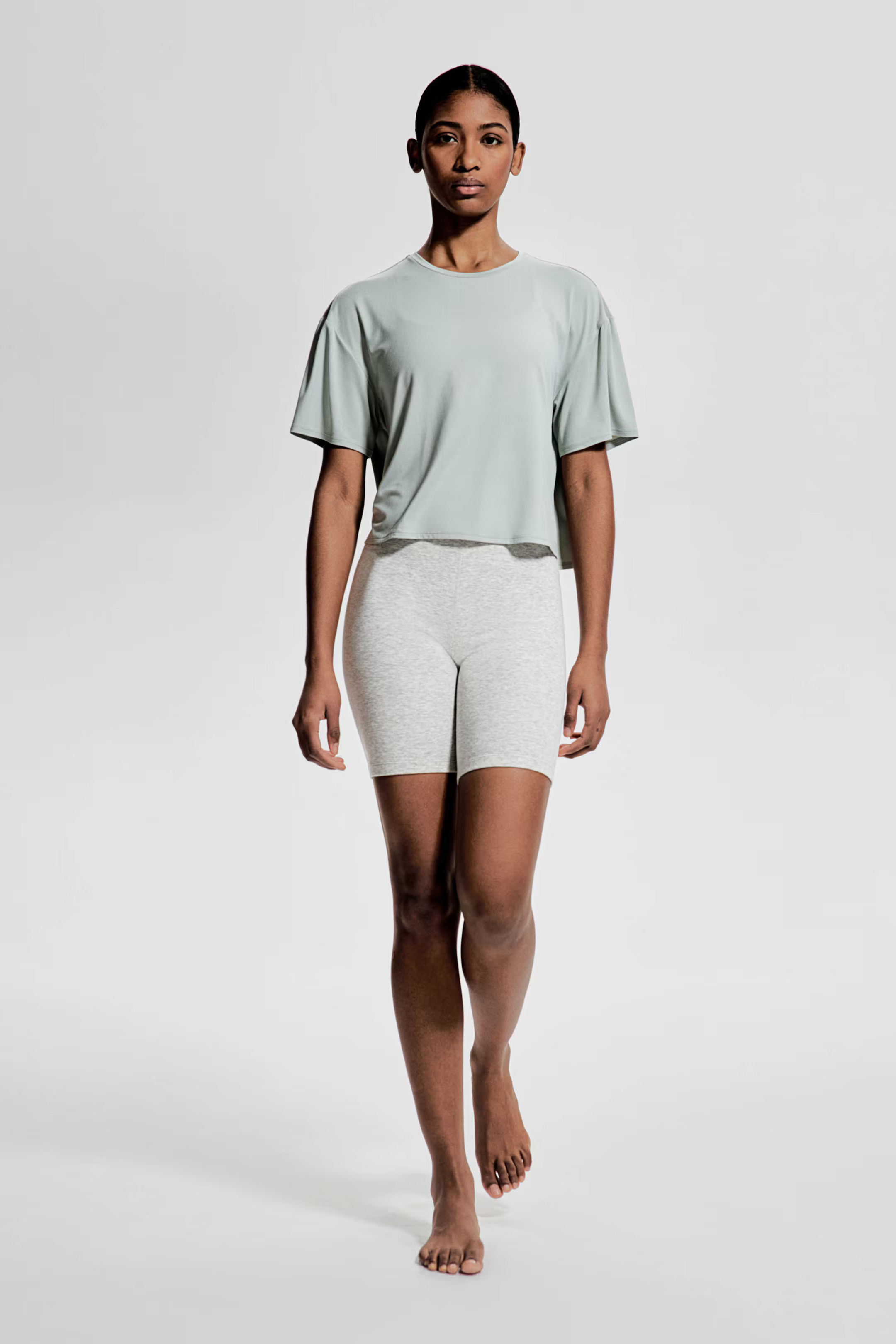 Boxy Sports Top in DryMove™ | H&M (US + CA)
