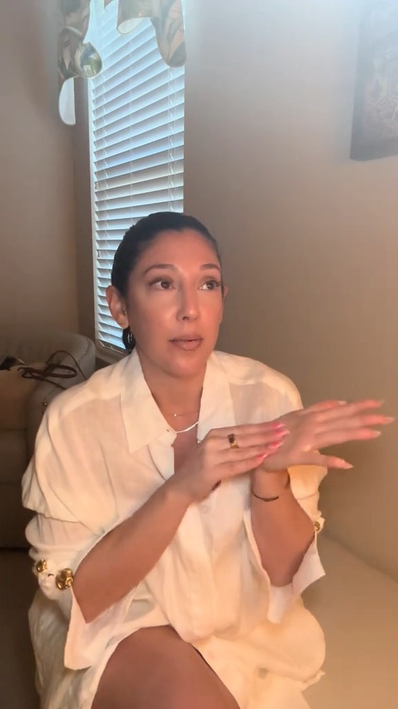 Here’s a menu I’ve been thinking of doing for Valentine’s Day ❤️
Mushroom Galette
Mixed greens salad with lemon vinaigrette 
Peppercorn steak 
Panisse frites 
Chocolate mousse 

#LTKSeasonal #LTKWatchNow #LTKHome