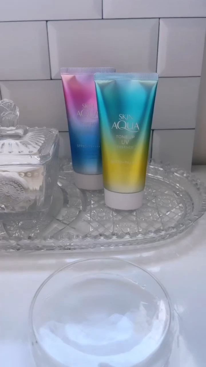 Olha só quem chegou no Brasil direto para a minha pele: @rohtobrasil ❤️ Para quem não conhece, é uma marca de protetor solar japonesa que oferece fórmula multifuncional avançada para uso facial e corporal e protege contra os três maiores causadores de danos: raios UVA e UVB, oxidação e produção excessiva de oleosidade. Eu já sou parceira da marca tem tempo, e os produtos sempre me ofereceram resultados incríveis. E como tudo o que é bom merece ser compartilhado. 

#LTKbeauty #LTKbrasil