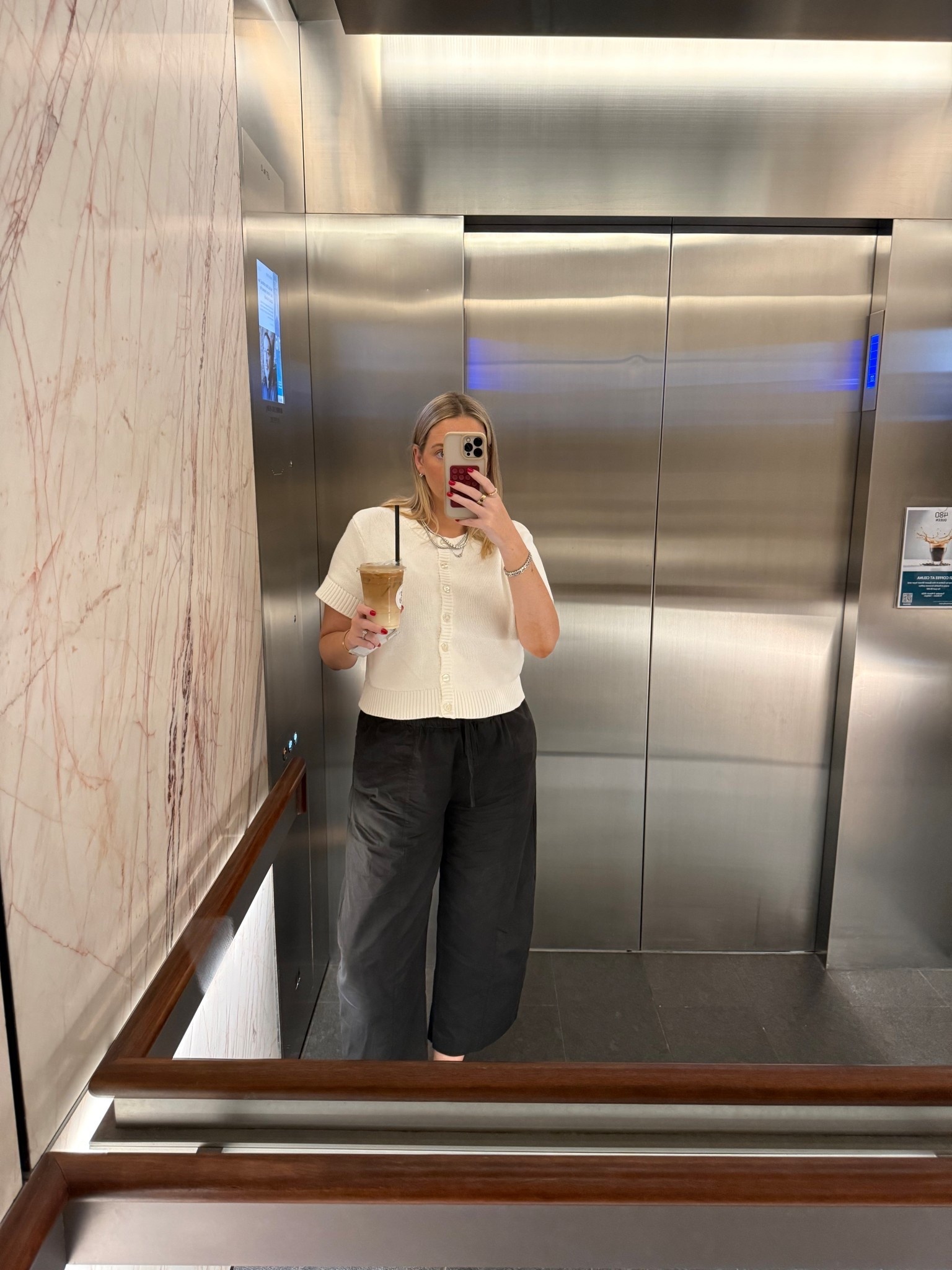 These barrel leg pants are a pregnancy must have for every wardrobe 

#LTKBump #LTKootd #LTKWorkwear