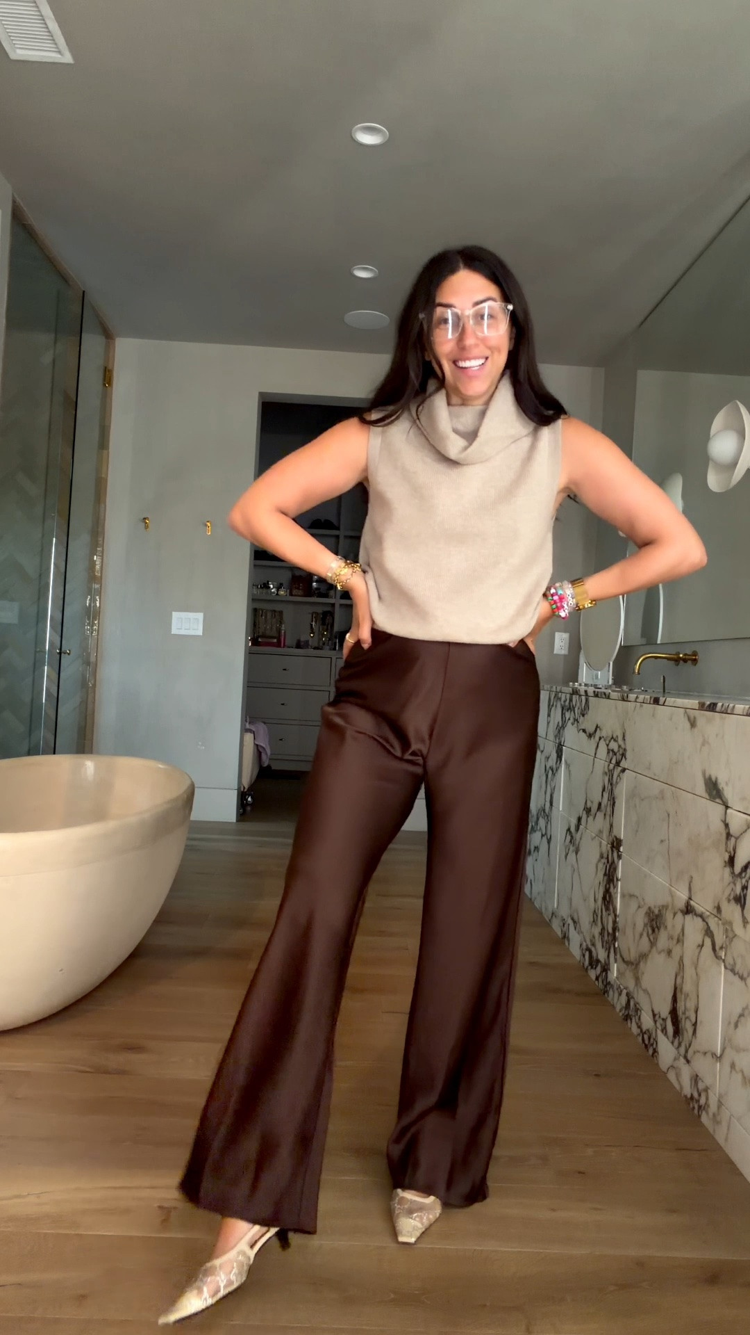 Good pieces to snag before going into the fall!! 

Dressupbuttercup.com #dressupbuttercup #dederaad

#LTKootd #LTKmomlife #LTKSaleAlert