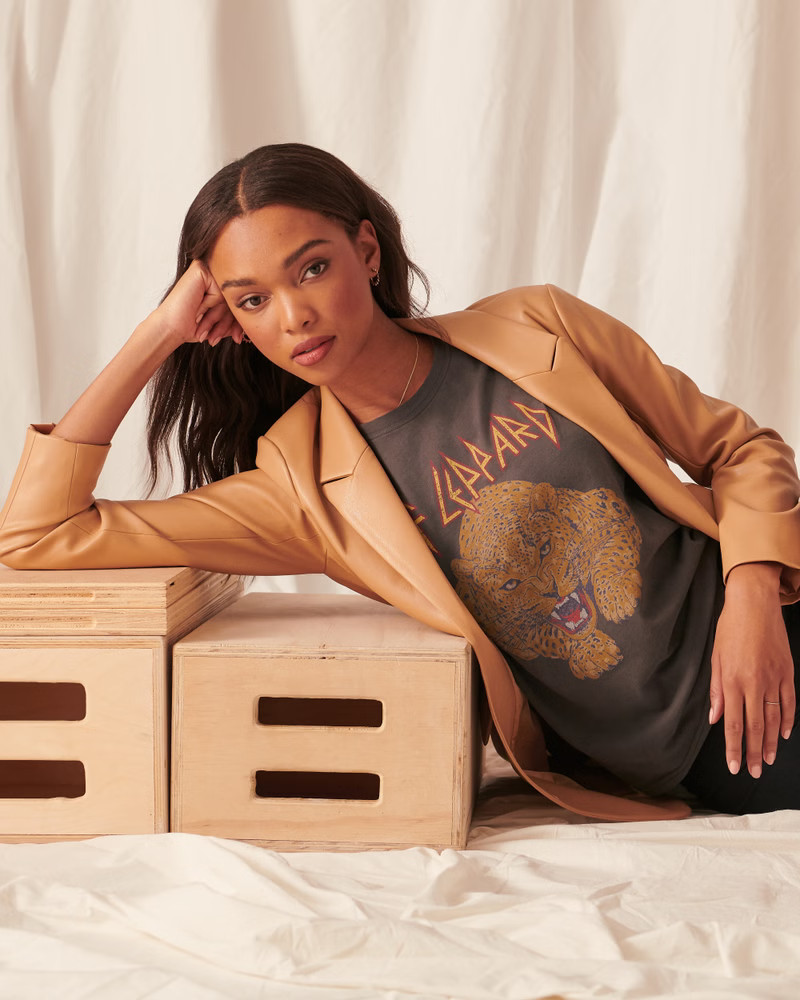 Def Leppard 90s-Inspired Relaxed Band Tee | Abercrombie & Fitch (US)