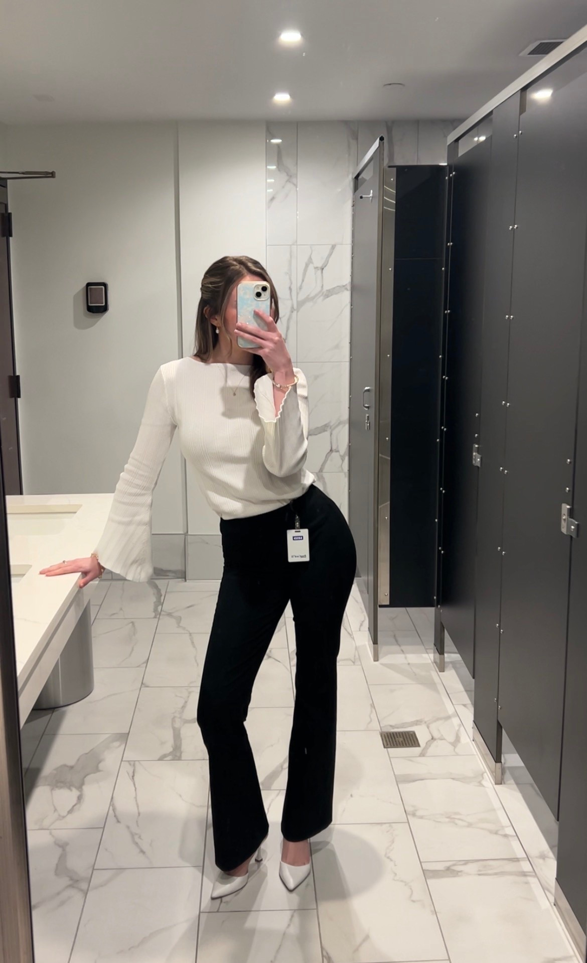 Simple corporate office outfit

#LTKootd #LTKSpringSale #LTKgrwm