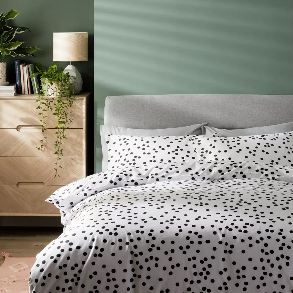 Buy Habitat Cotton Dot Penny White & Black Bedding Set - Single | Duvet covers and sets | Habitat | Habitat UK