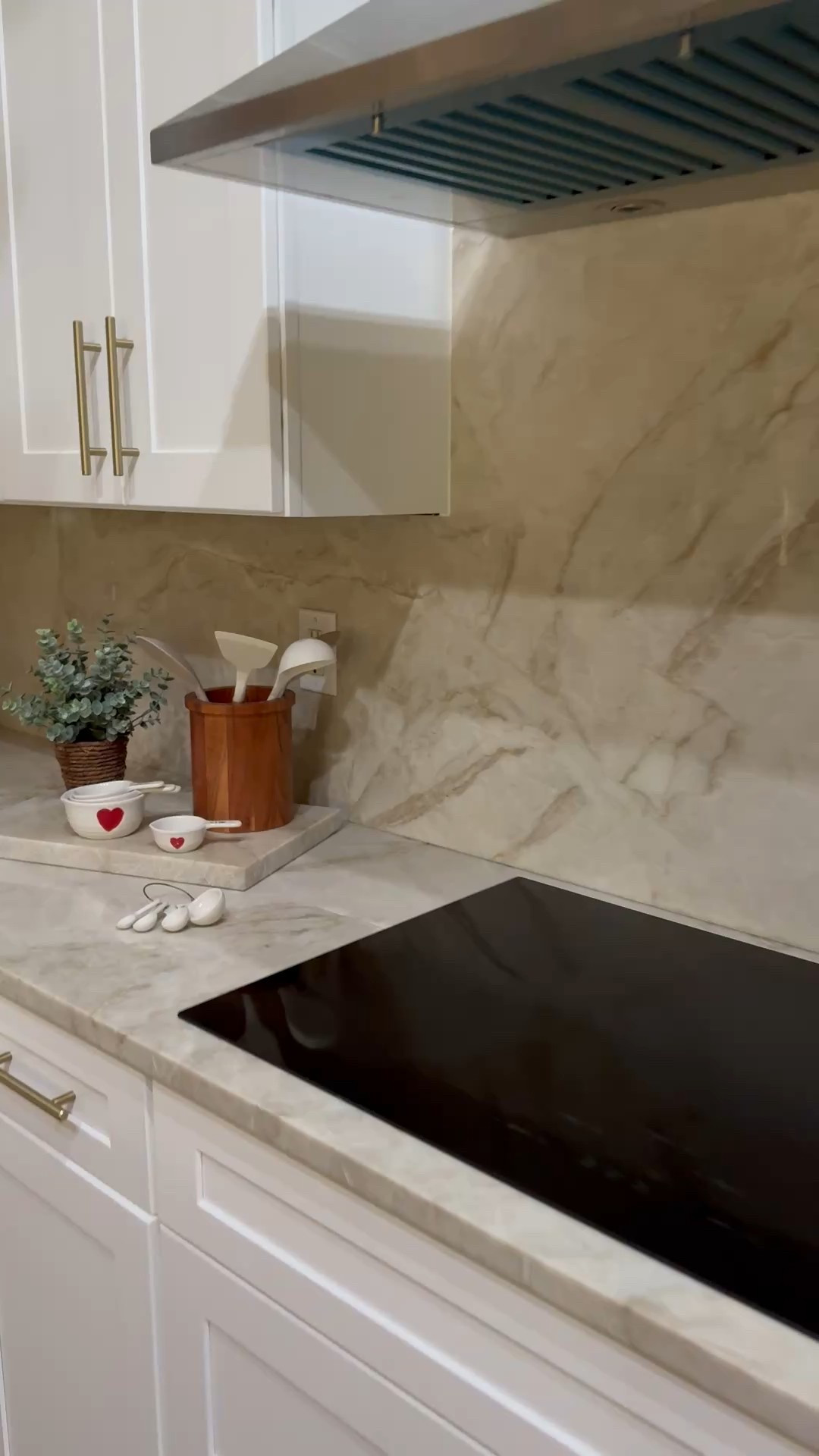 J’adore these cute heart measuring cups and spoons and they would make a nice gift. Valentine’s Day decor

#LTKHome #LTKSeasonal #LTKdayinmylife