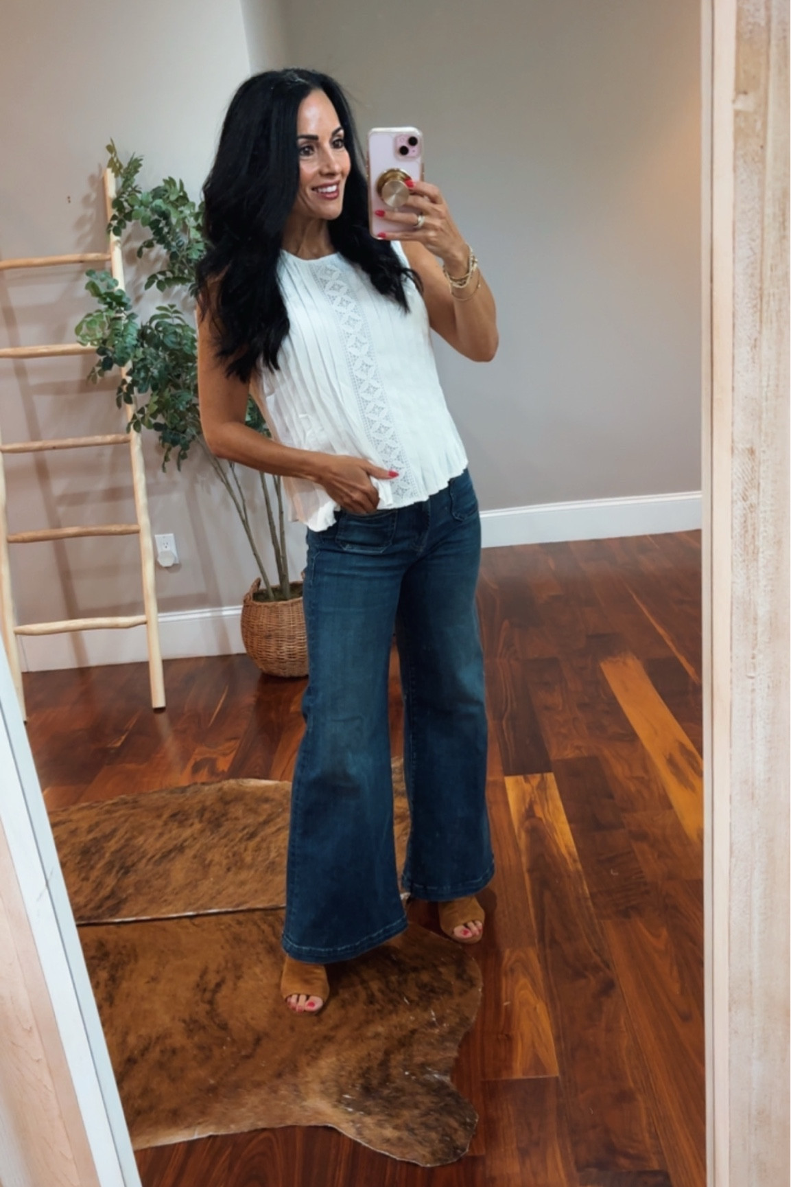 A pretty pleated Amazon top paired with my favorite mother jeans


#LTKSeasonal #LTKootd #LTKOver40