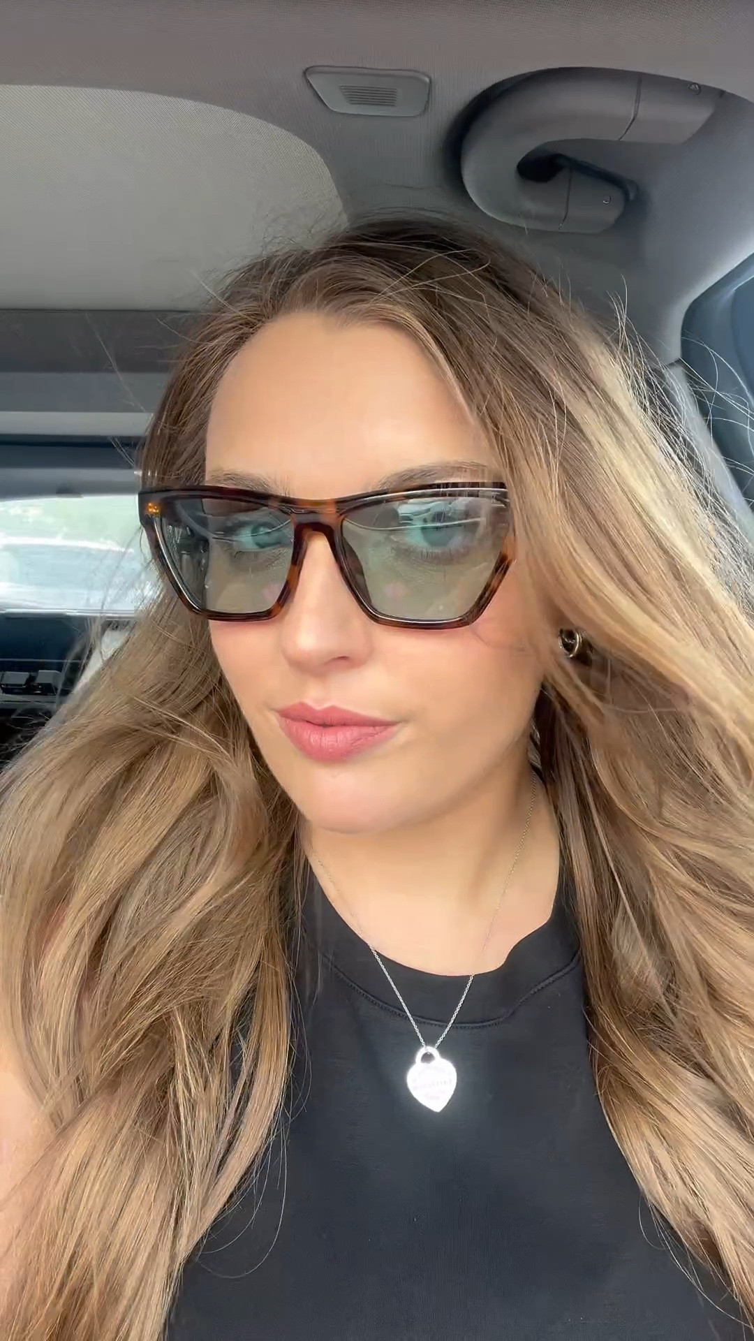 Cute and trendy sunglasses

Accessories  Amazon fashion  affordable fashion  summer outfit  summer fashion  Amazon 

#LTKSeasonal #LTKFindsUnder50 #LTKStyleTip