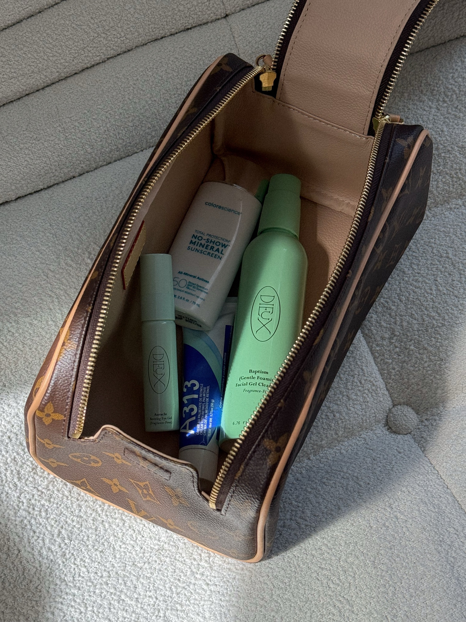 current skincare favorites ✨

skincare favorites, everyday skincare, dieux skincare, colorescience sunscreen, skincare routine, beauty essentials, louis vuitton vintage, lv toiletry bag, luxury essentials, beauty aesthetic, everyday carry, skincare products

#LTKselfcare #LTKBeauty