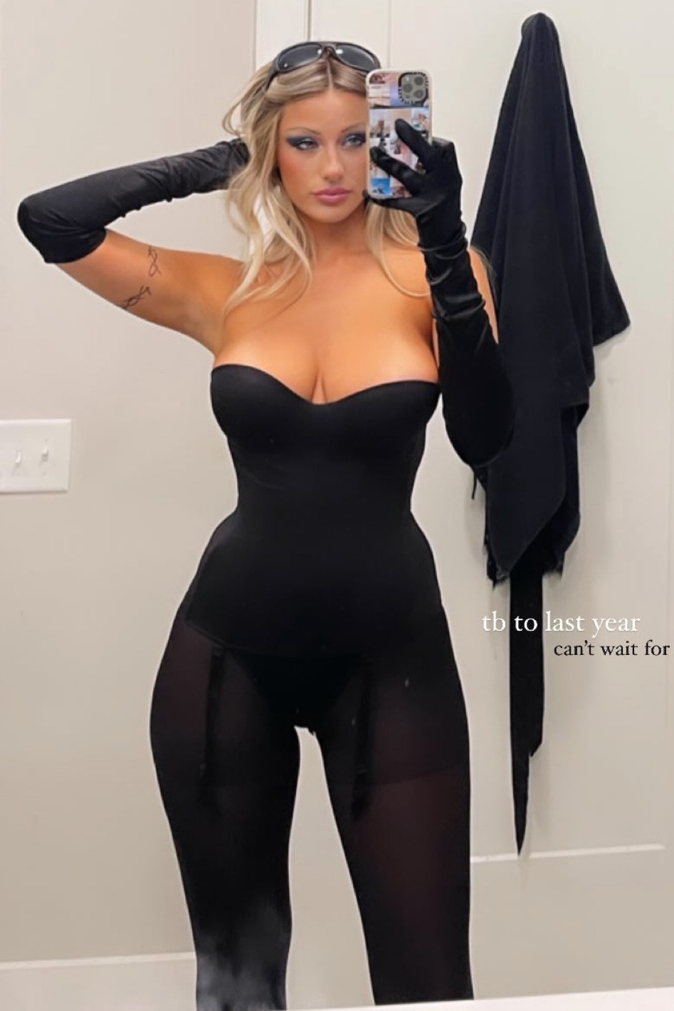 pamela anderson #LTKhalloween #LTKdressup #LTKpamelaanderson
